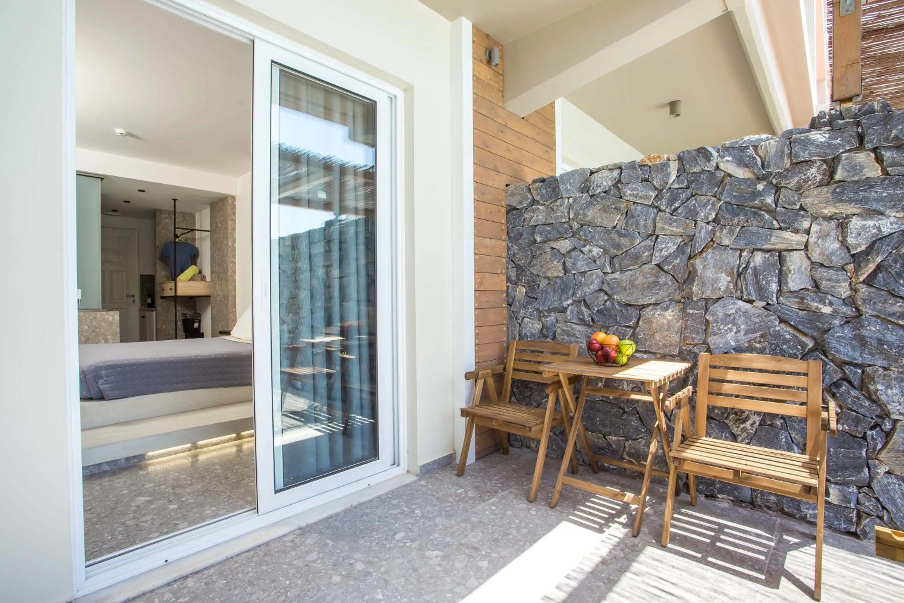 Dias Studios & Suites