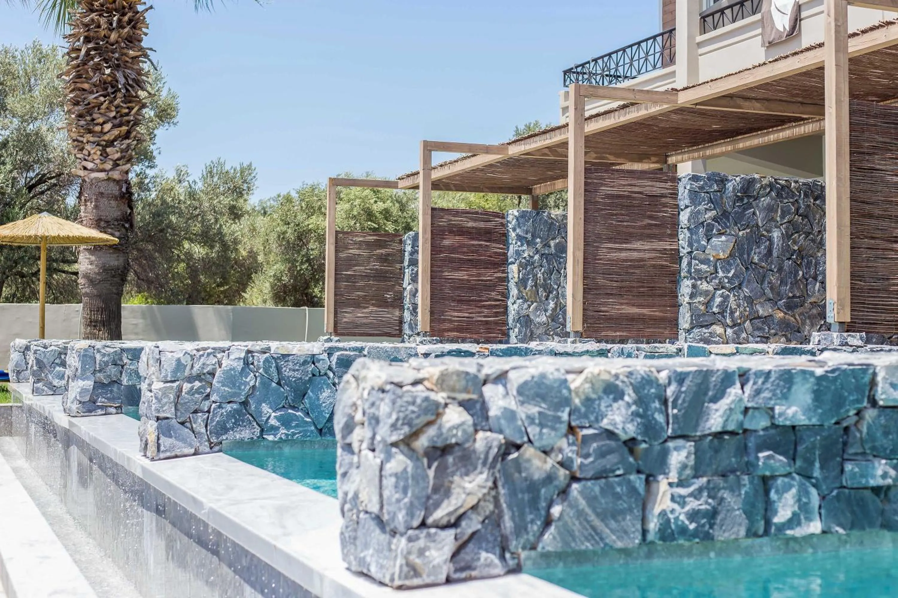 Dias Studios & Suites