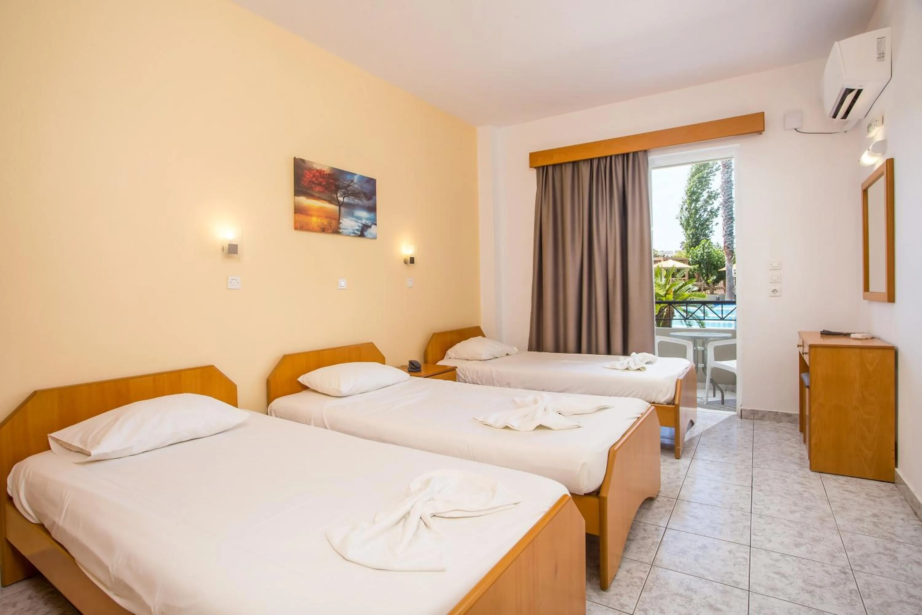 Property building, Bed in Dias Studios & Suites