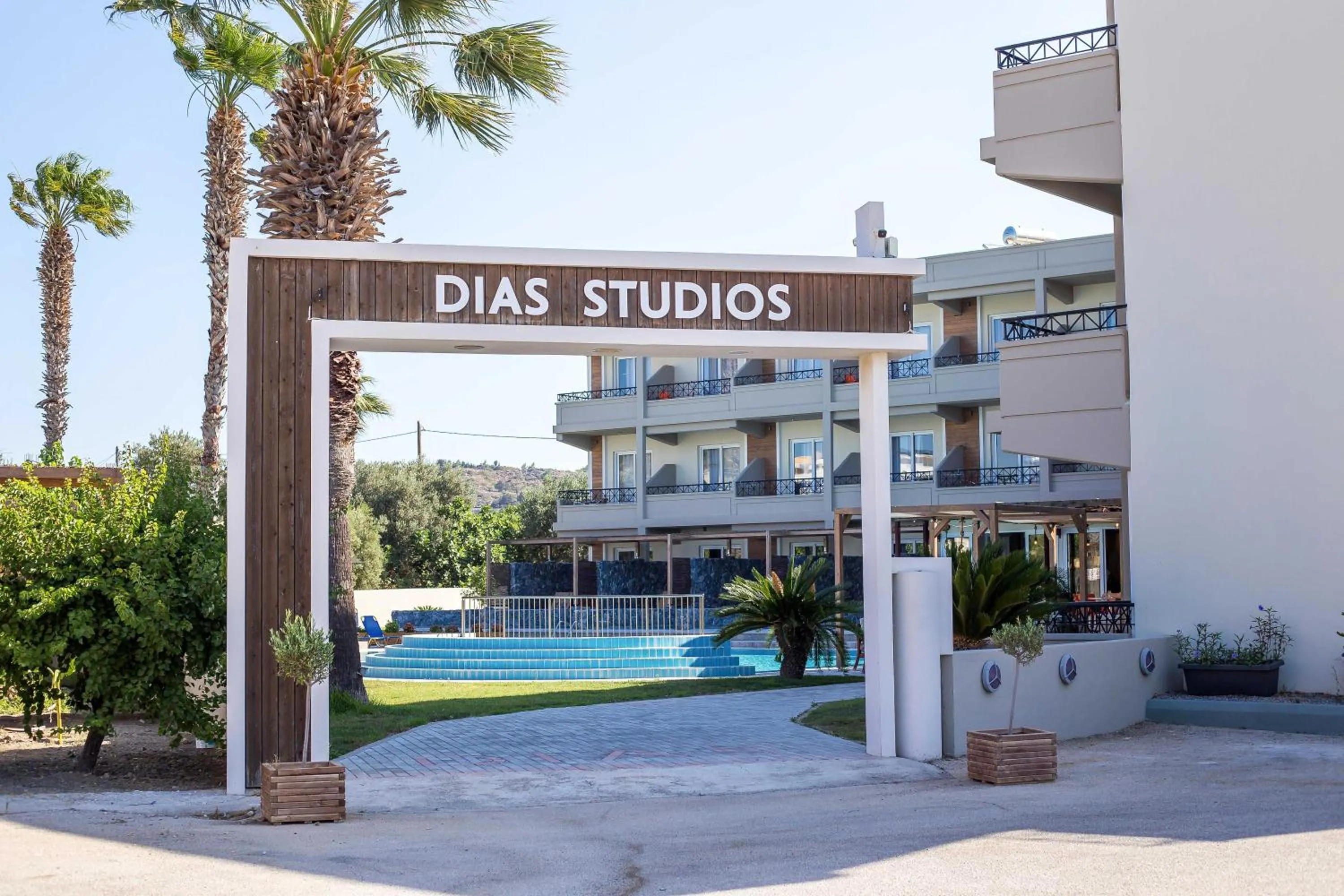 Dias Studios & Suites
