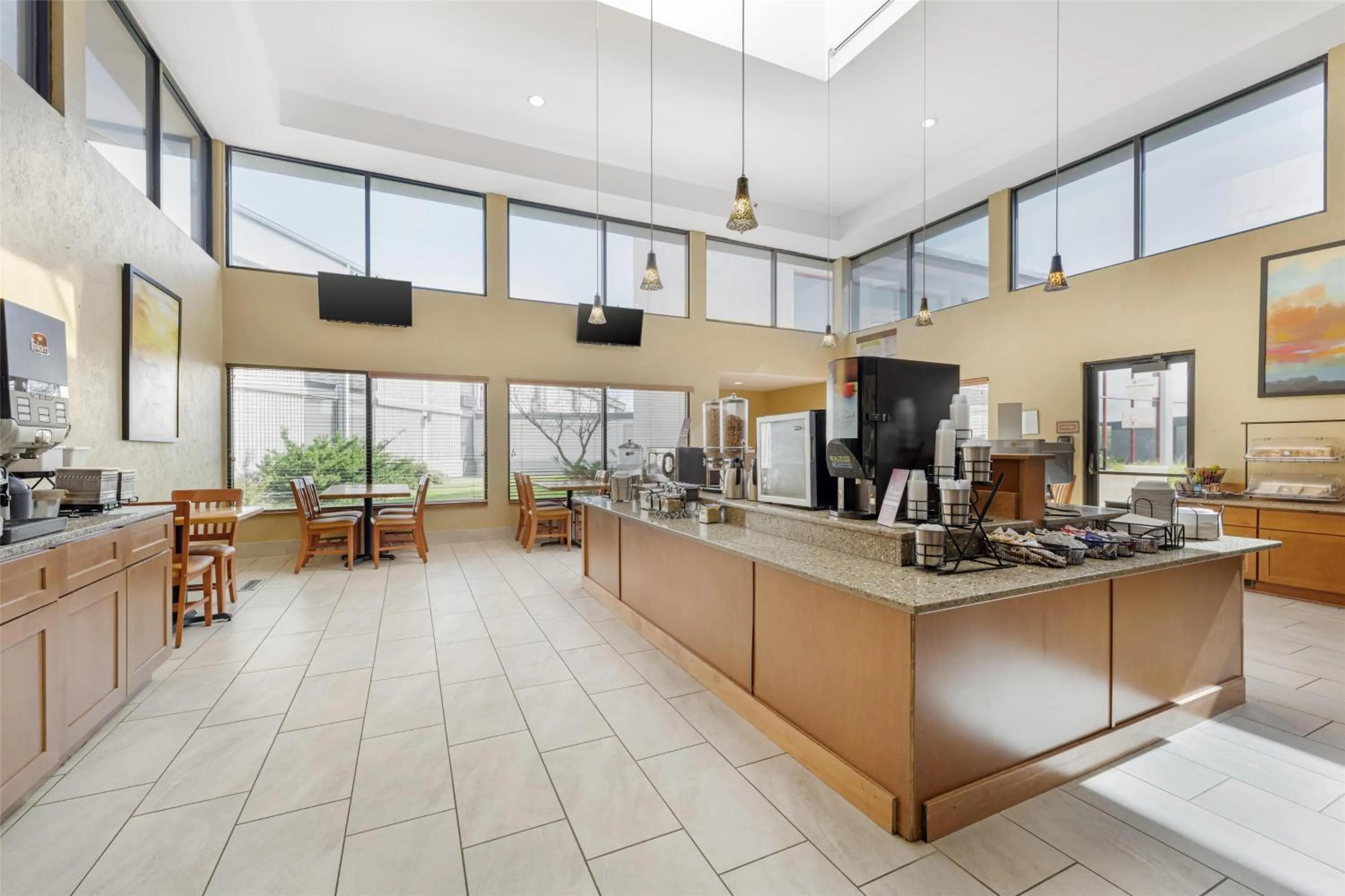 Breakfast in Best Western Plus York Hotel and Conference Center