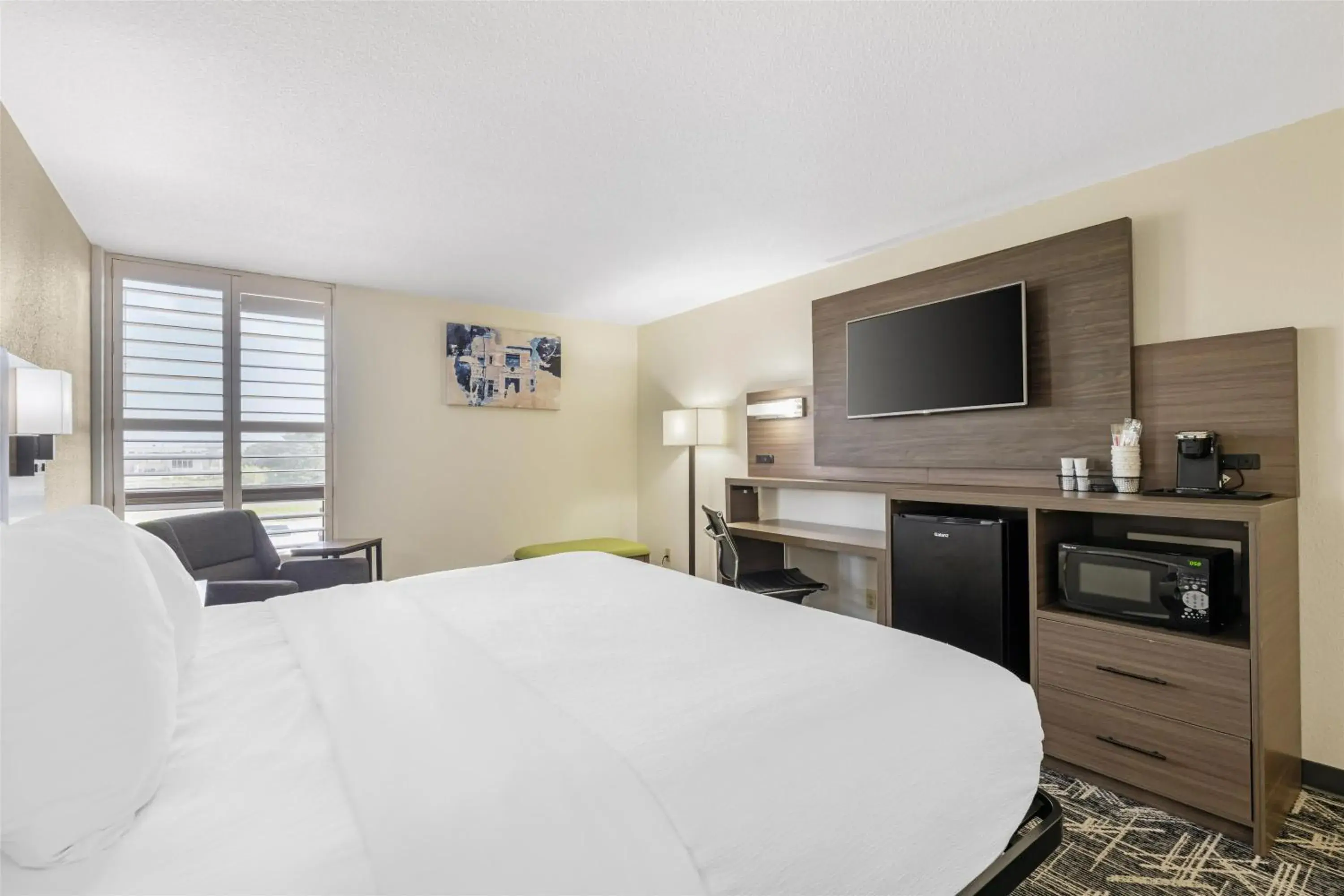 Photo of the whole room, Bed in Best Western Plus York Hotel and Conference Center Photo of the whole room, Bed in Best Western Plus York Hotel and Conference Center