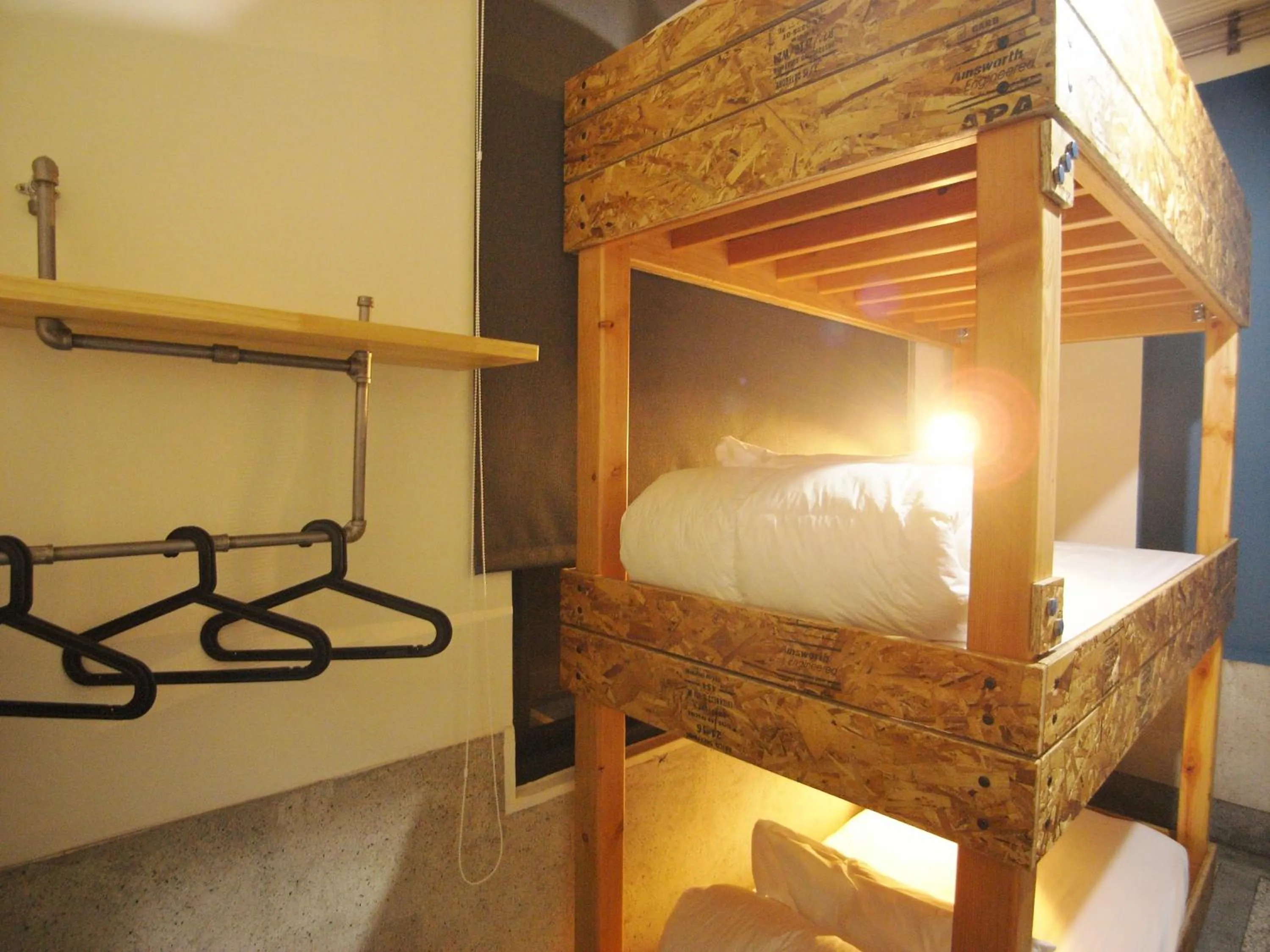 bunk bed, Bed in With Inn Hostel