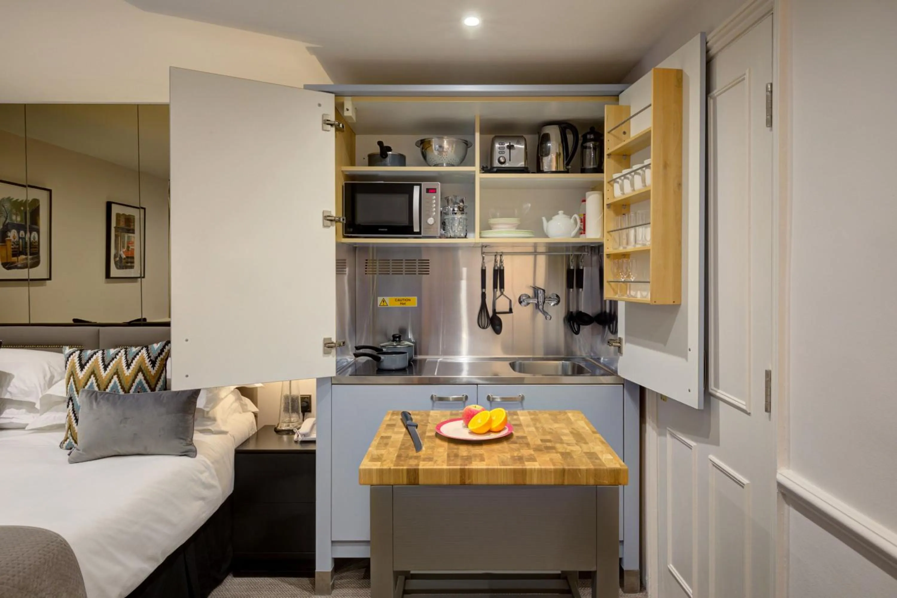 Kitchen or kitchenette in Collingham Serviced Apartments