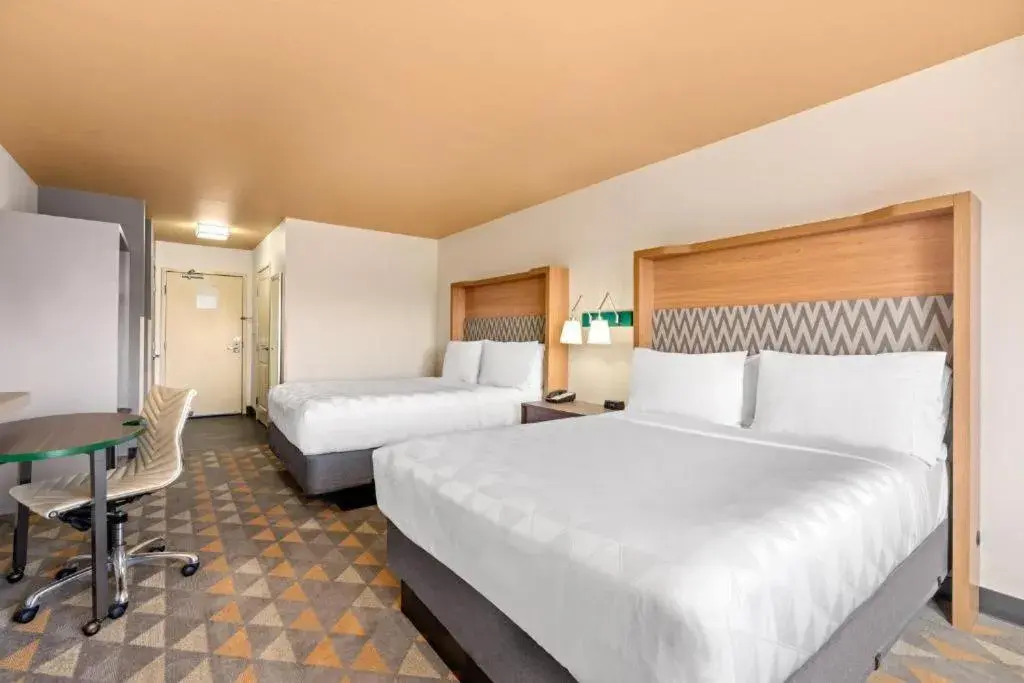 Bed in Holiday Inn Yakima by IHG Bed in Holiday Inn Yakima by IHG