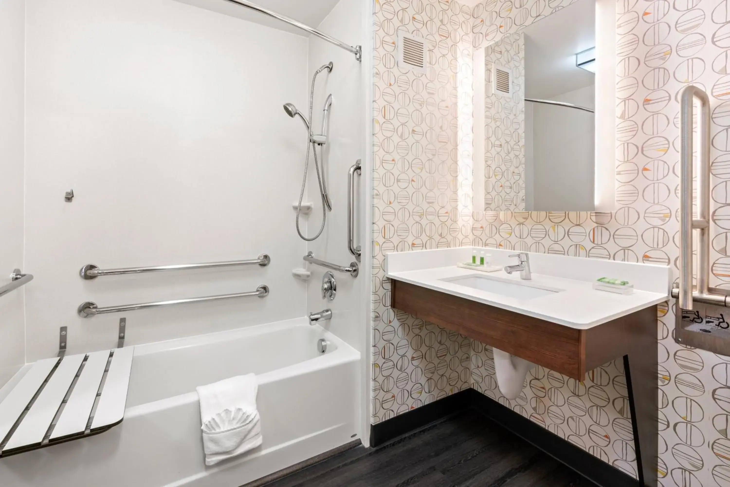 Bathroom in Holiday Inn Yakima by IHG Bathroom in Holiday Inn Yakima by IHG