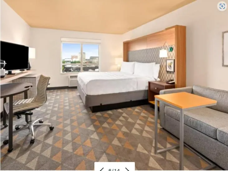 Bed in Holiday Inn Yakima by IHG