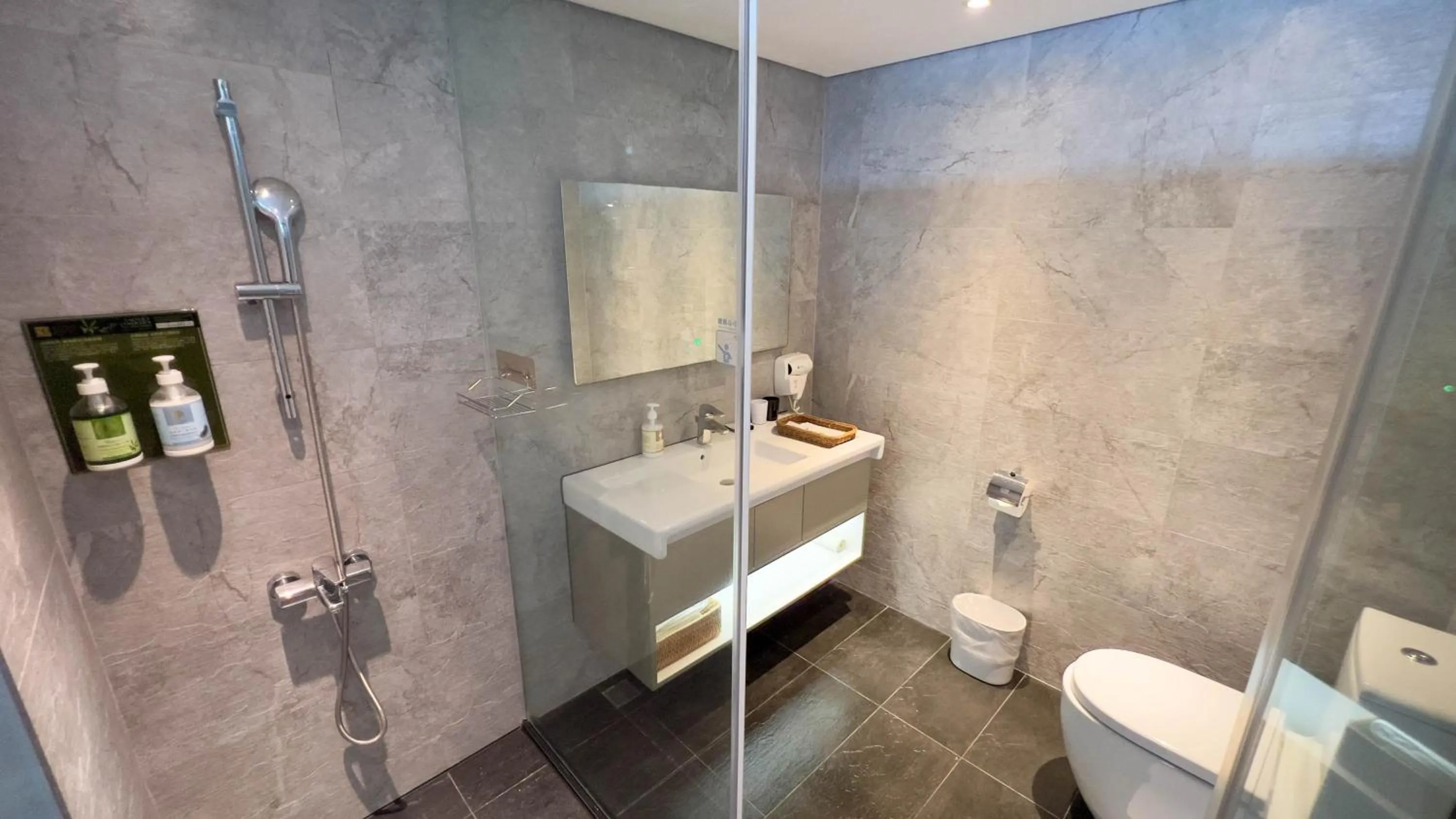 Property building in GOGO Hotel 市政館