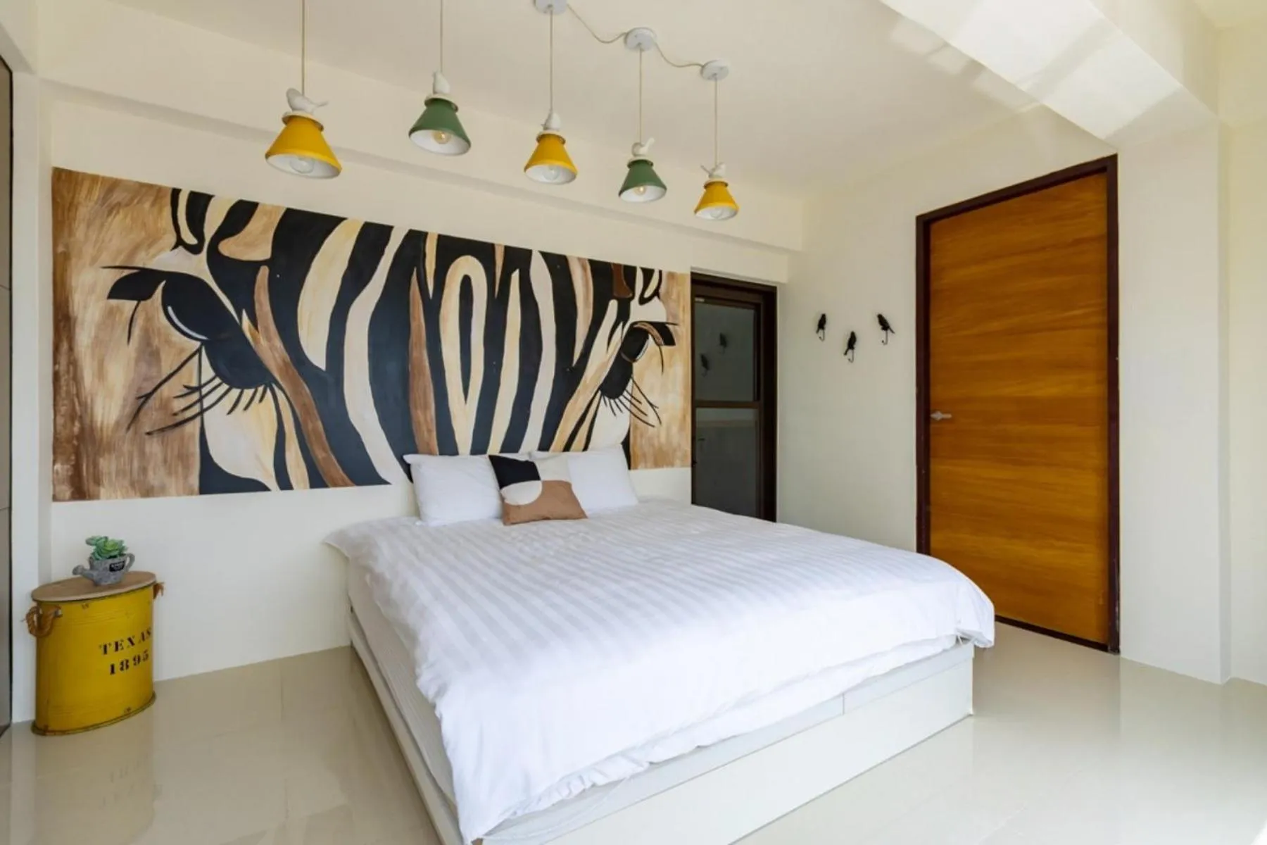 Bed in Hi Zebra Travel B&B