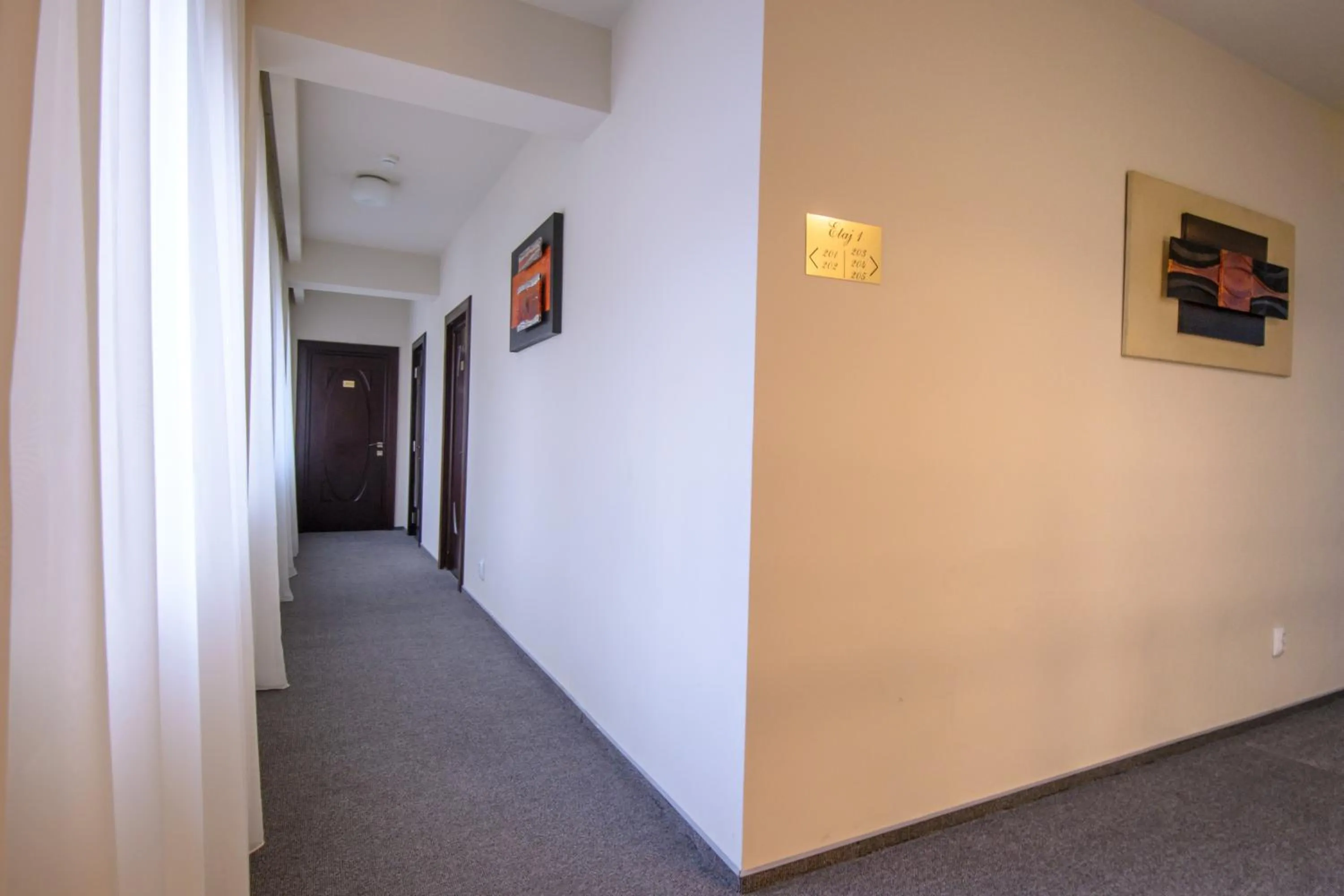 Day in Pietrele lui Solomon