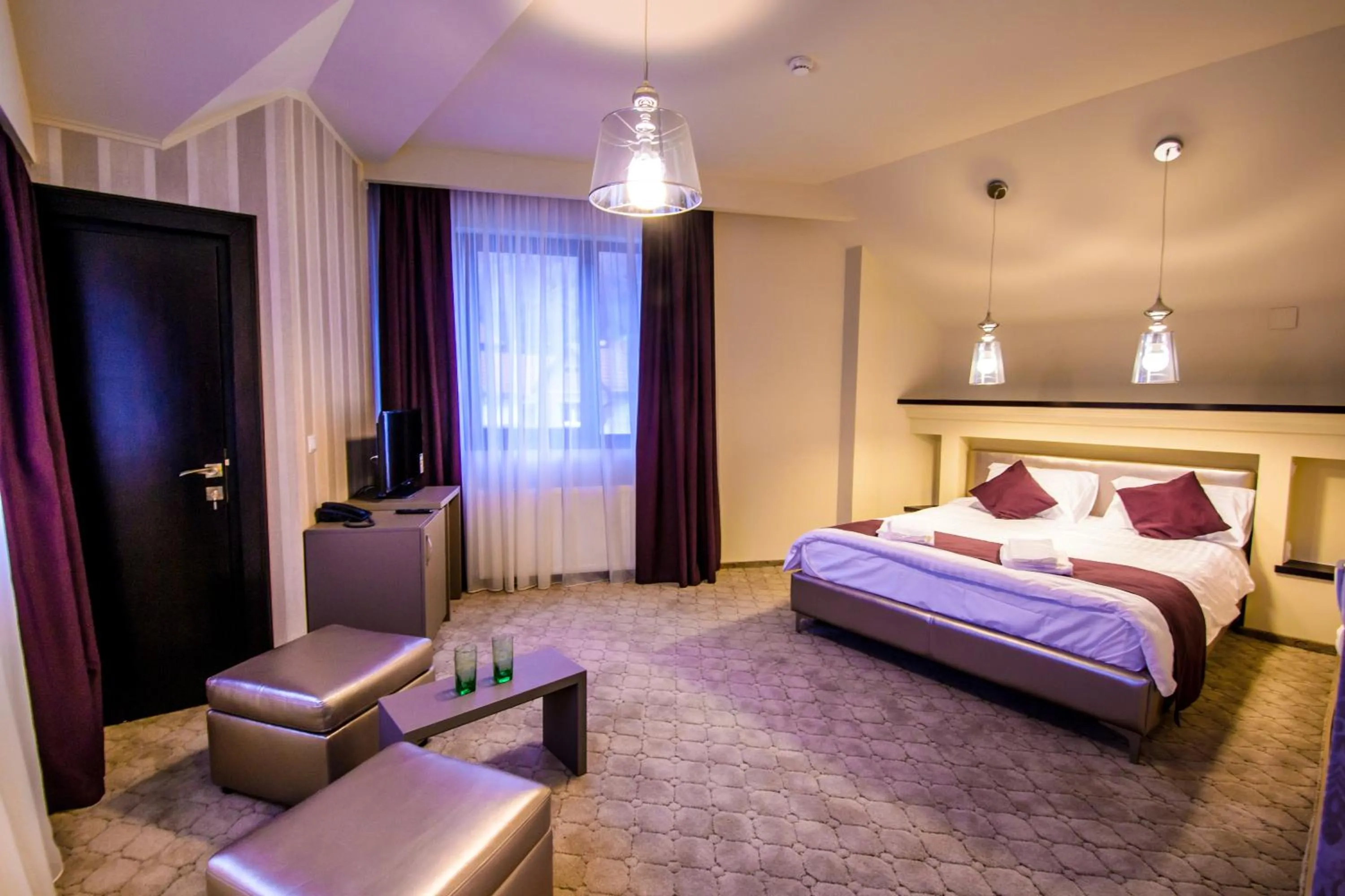 Shower, Bed in Pietrele lui Solomon