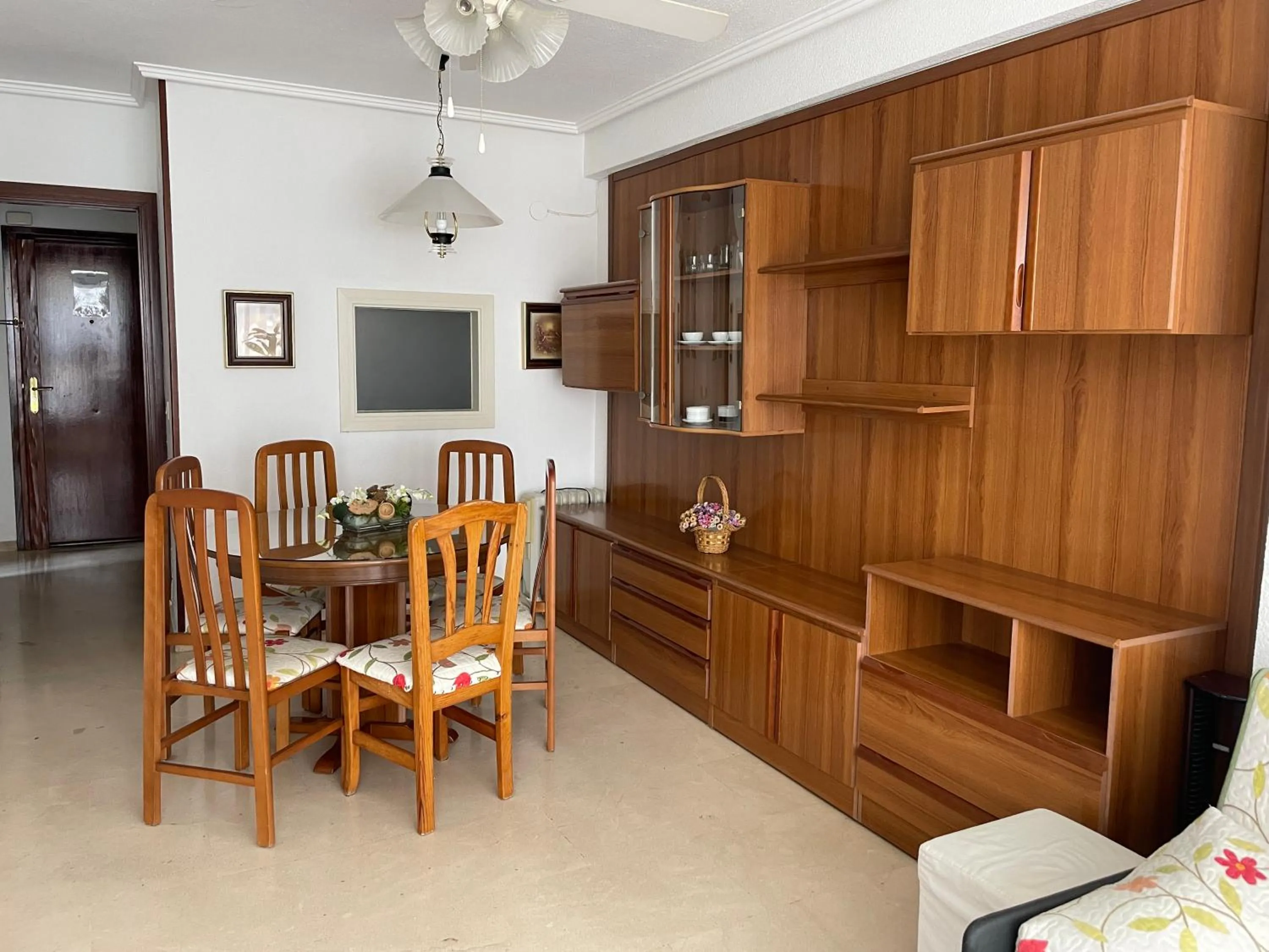 Living room in Apartamentos Gemelos 2 y 4 by Gestaltur