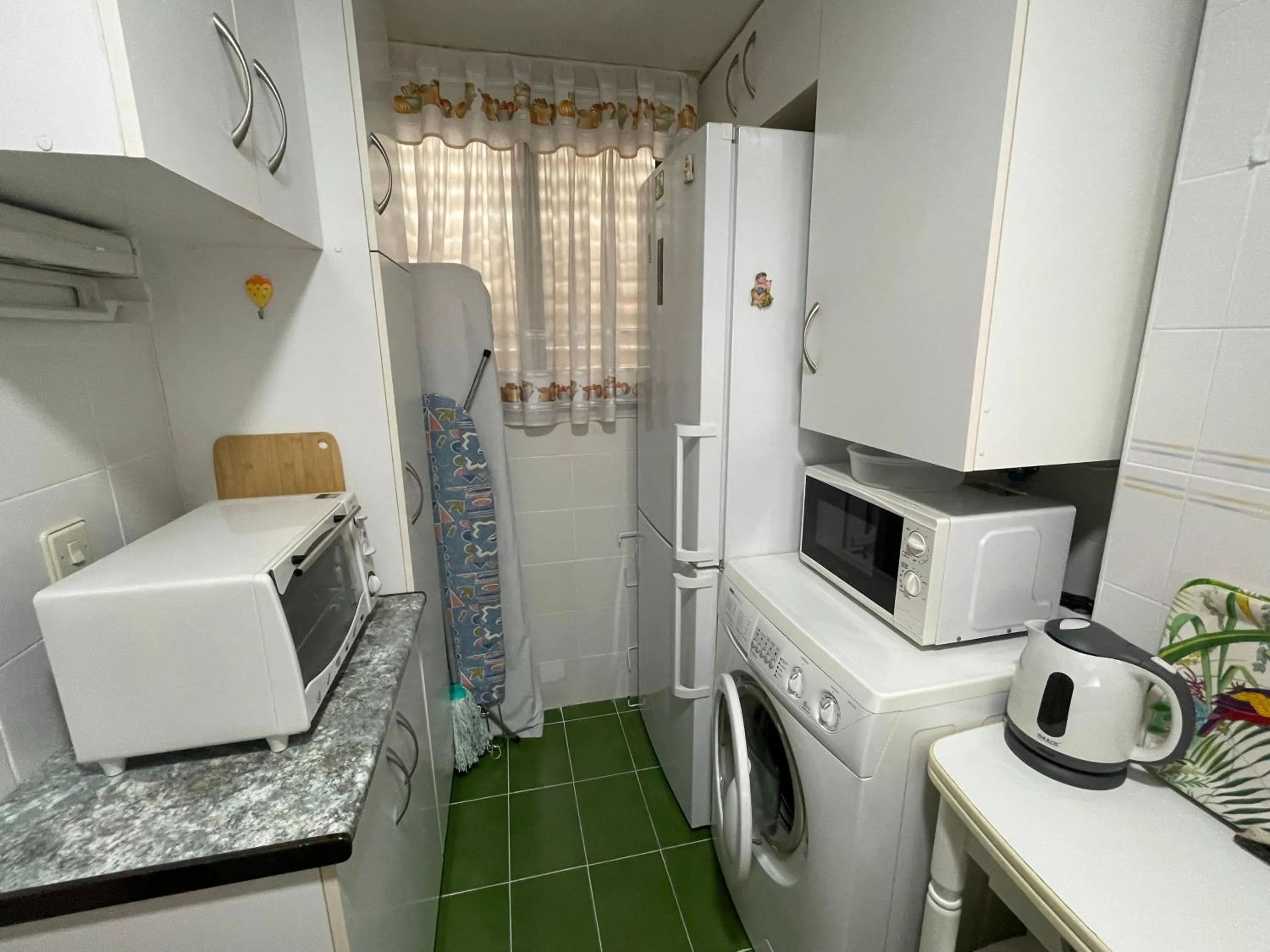 Kitchen or kitchenette in Apartamentos Gemelos 2 y 4 by Gestaltur