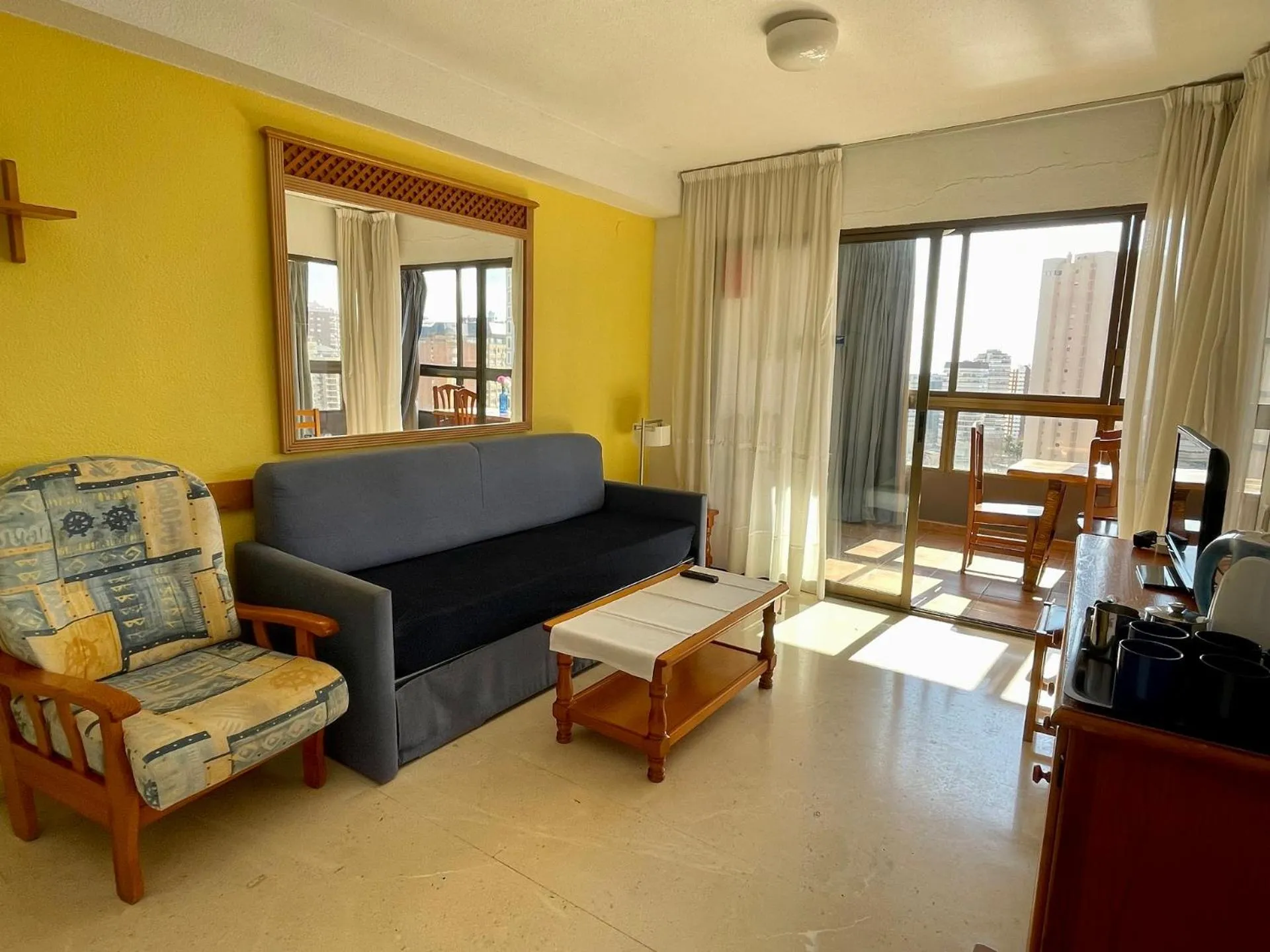 Living room in Apartamentos Gemelos 2 y 4 by Gestaltur