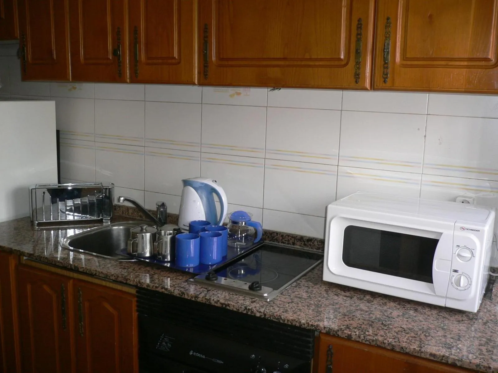 Kitchen or kitchenette in Apartamentos Gemelos 2 y 4 by Gestaltur