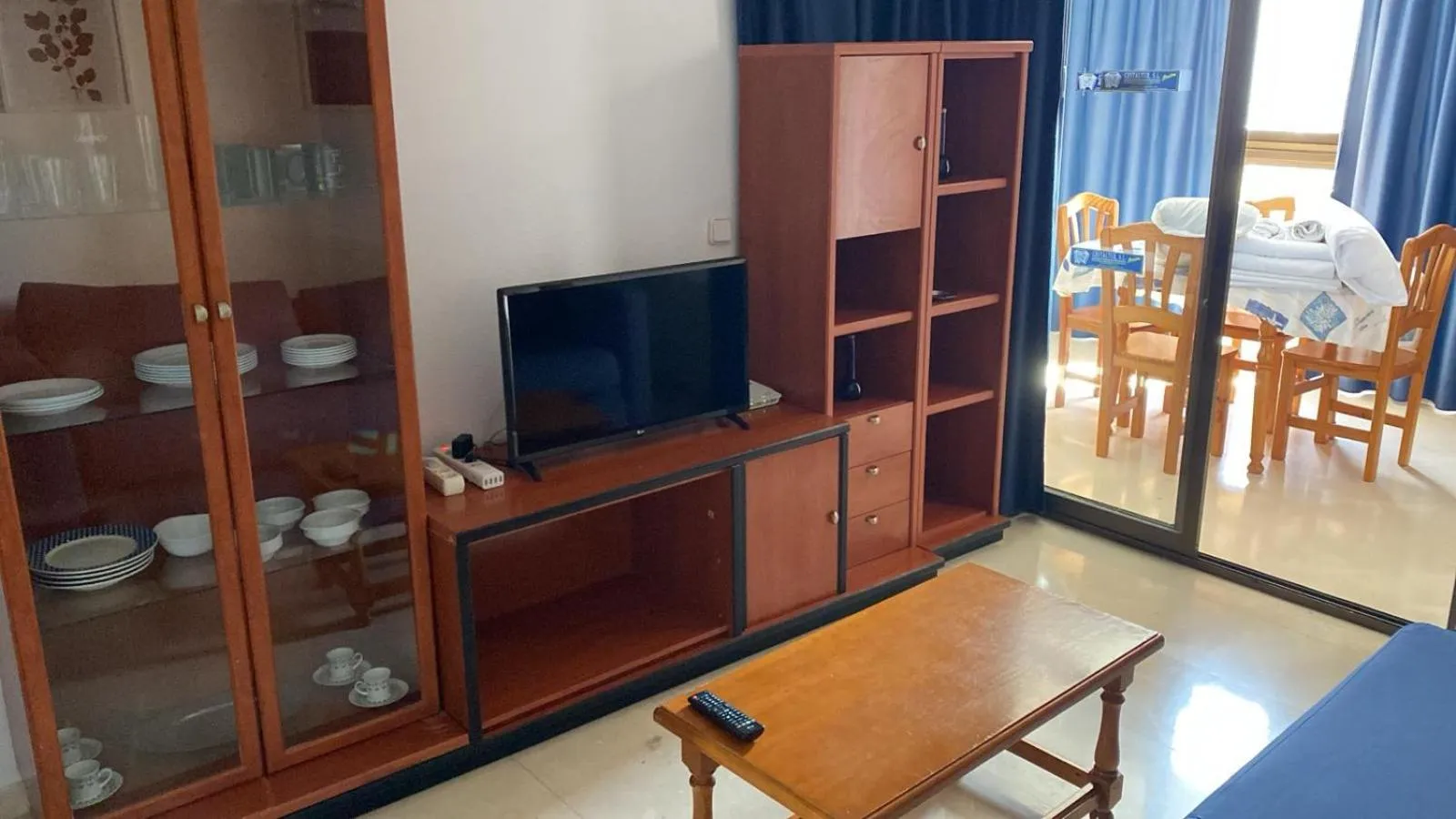 Dining area in Apartamentos Gemelos 2 y 4 by Gestaltur