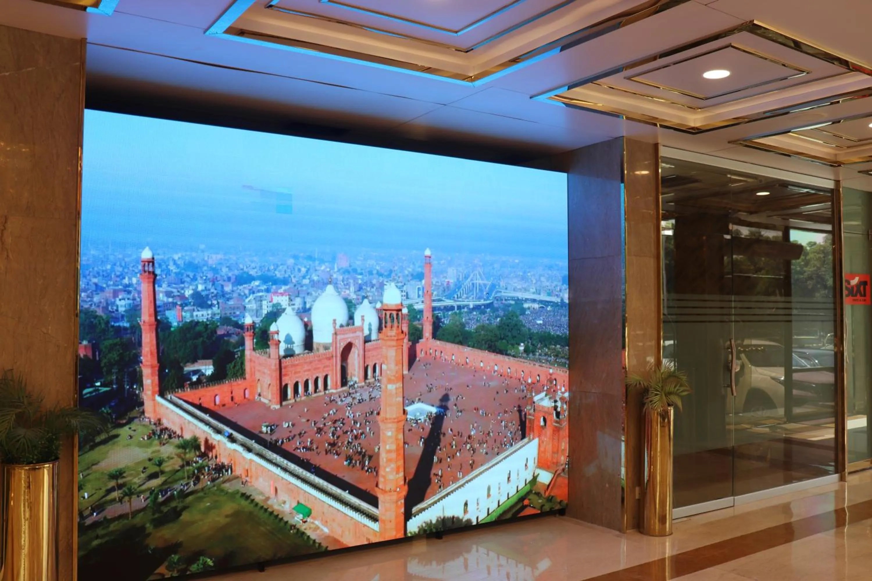 Lobby or reception in Islamabad Hotel