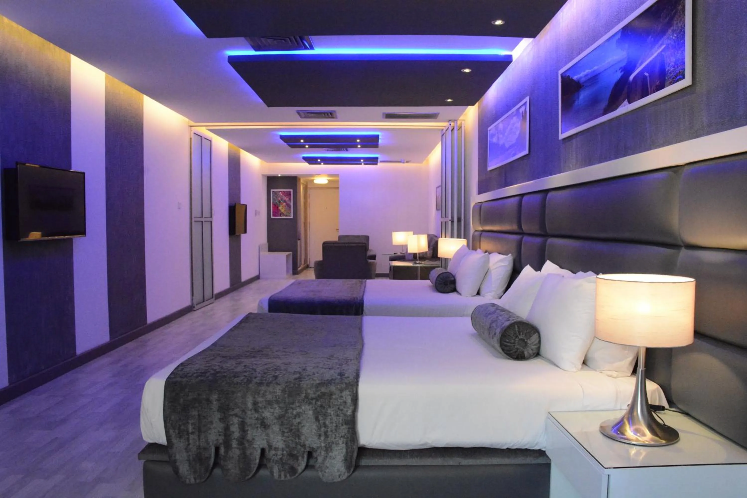 Bedroom, Bed in Islamabad Hotel