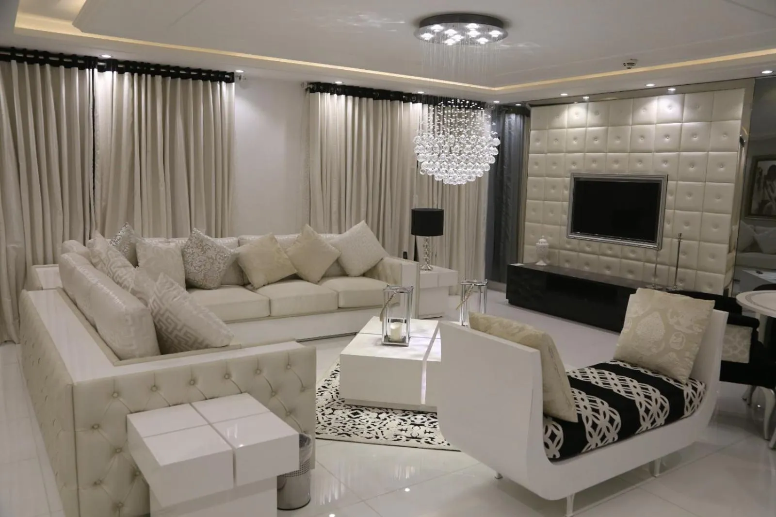 Living room in Islamabad Hotel