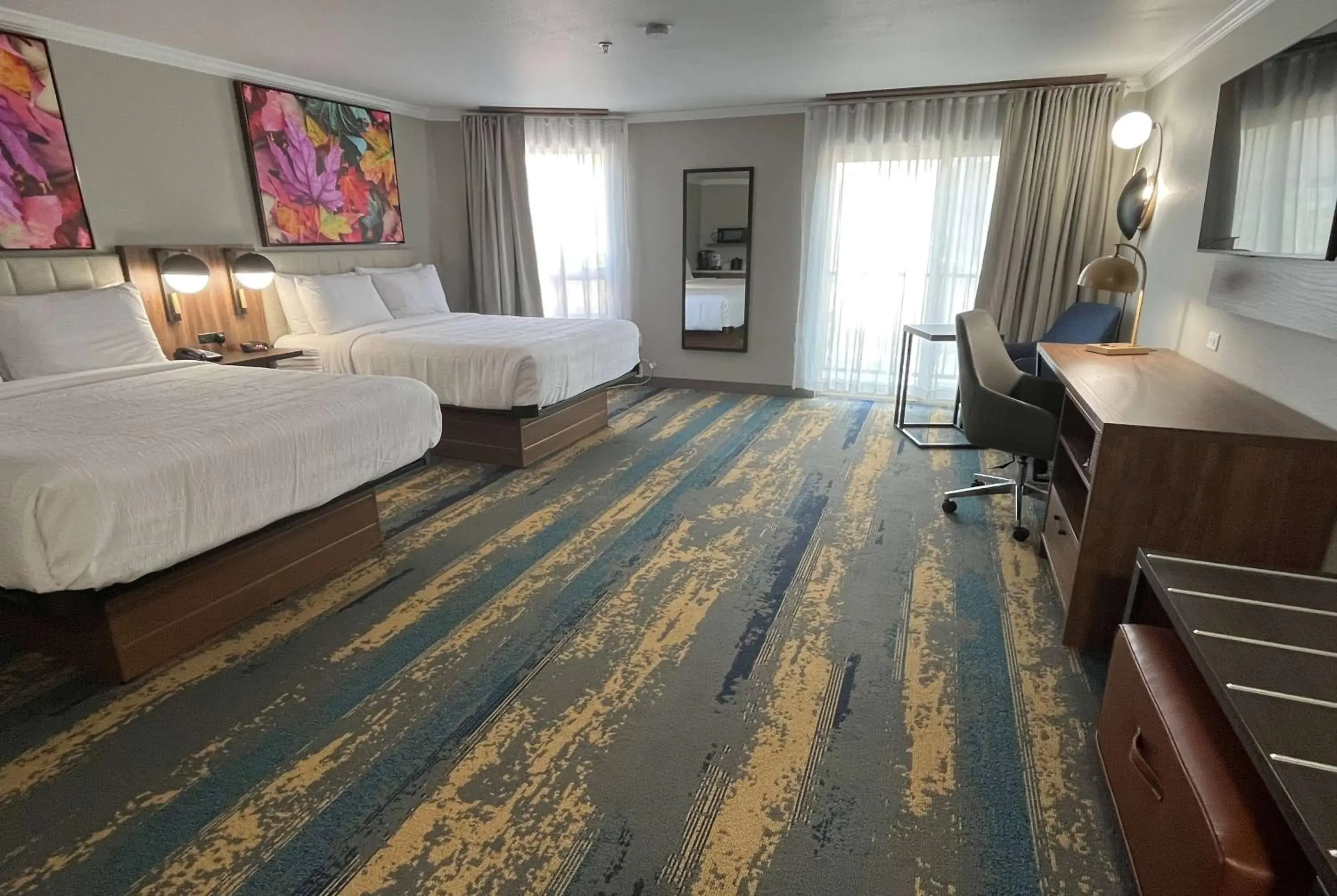 Bed in La Quinta Inn & Suites by Wyndham Yakima Downtown Bed in La Quinta Inn & Suites by Wyndham Yakima Downtown