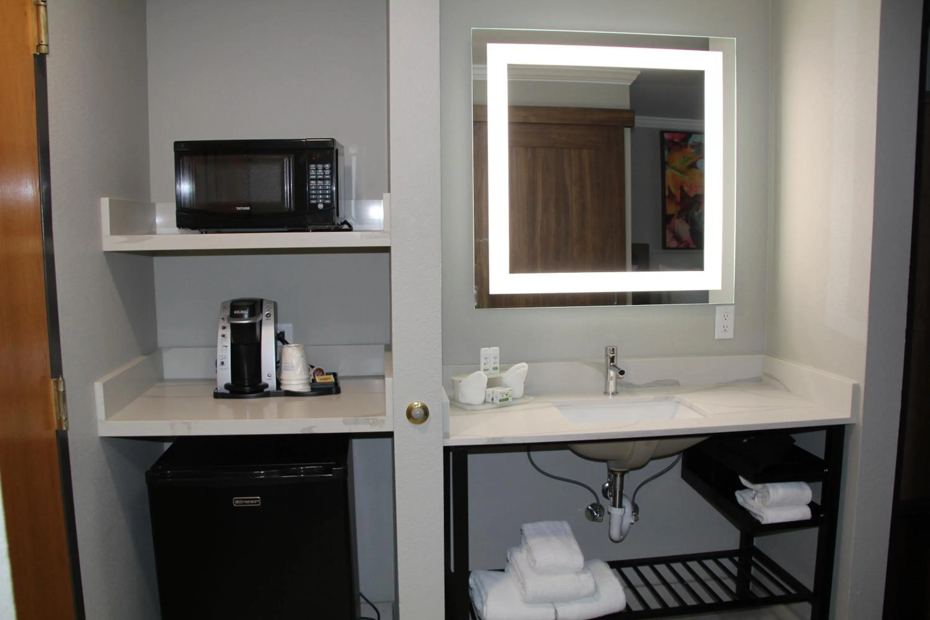 La Quinta Inn & Suites by Wyndham Yakima Downtown