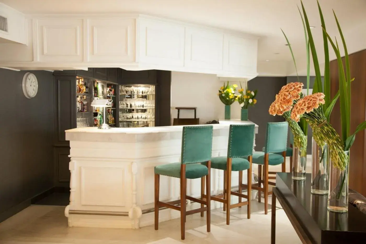 Lounge or bar in Feir's Park Hotel & Rooftop Lounge or bar in Feir's Park Hotel & Rooftop