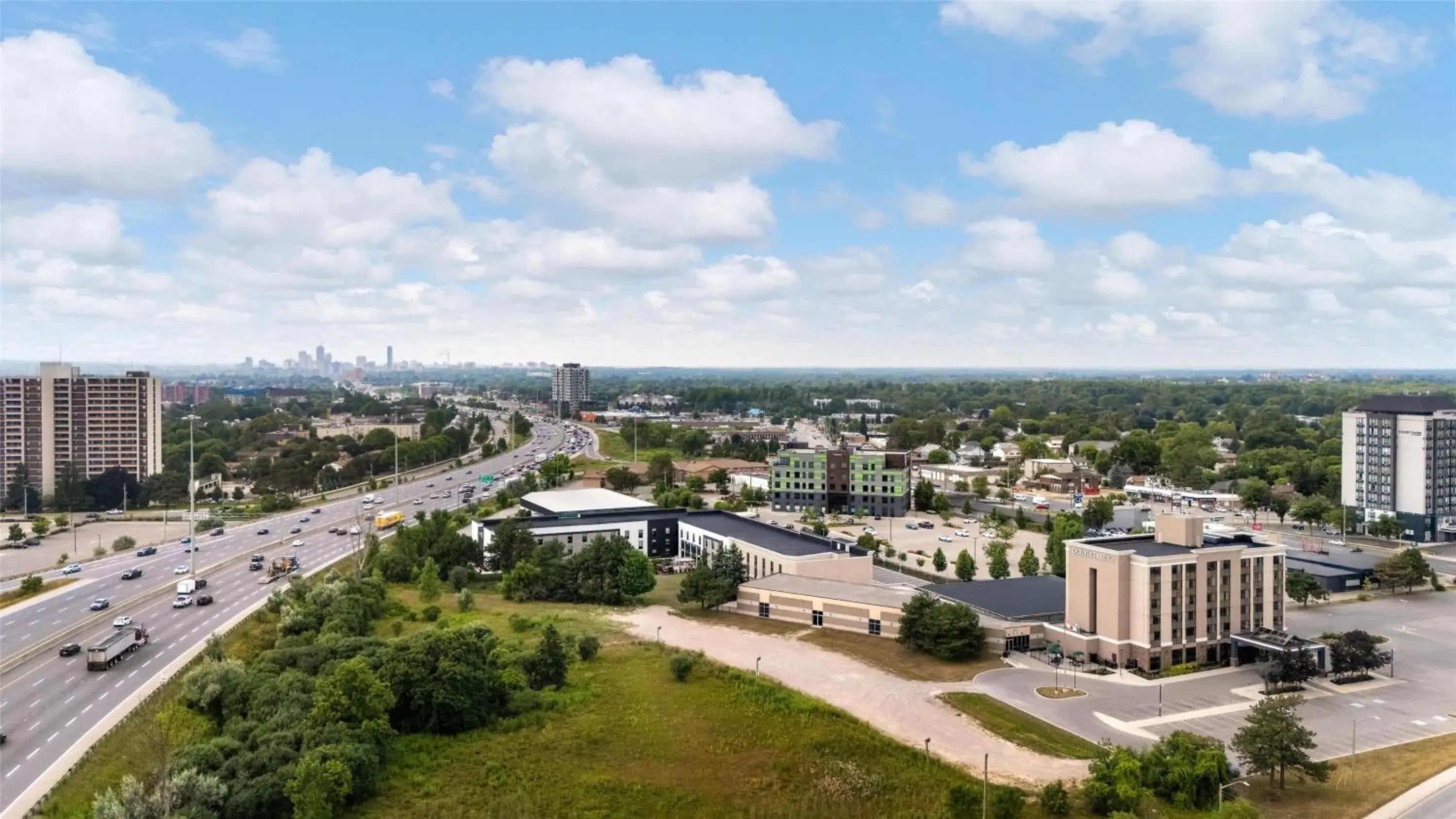 Property building in DoubleTree by Hilton Kitchener Property building in DoubleTree by Hilton Kitchener