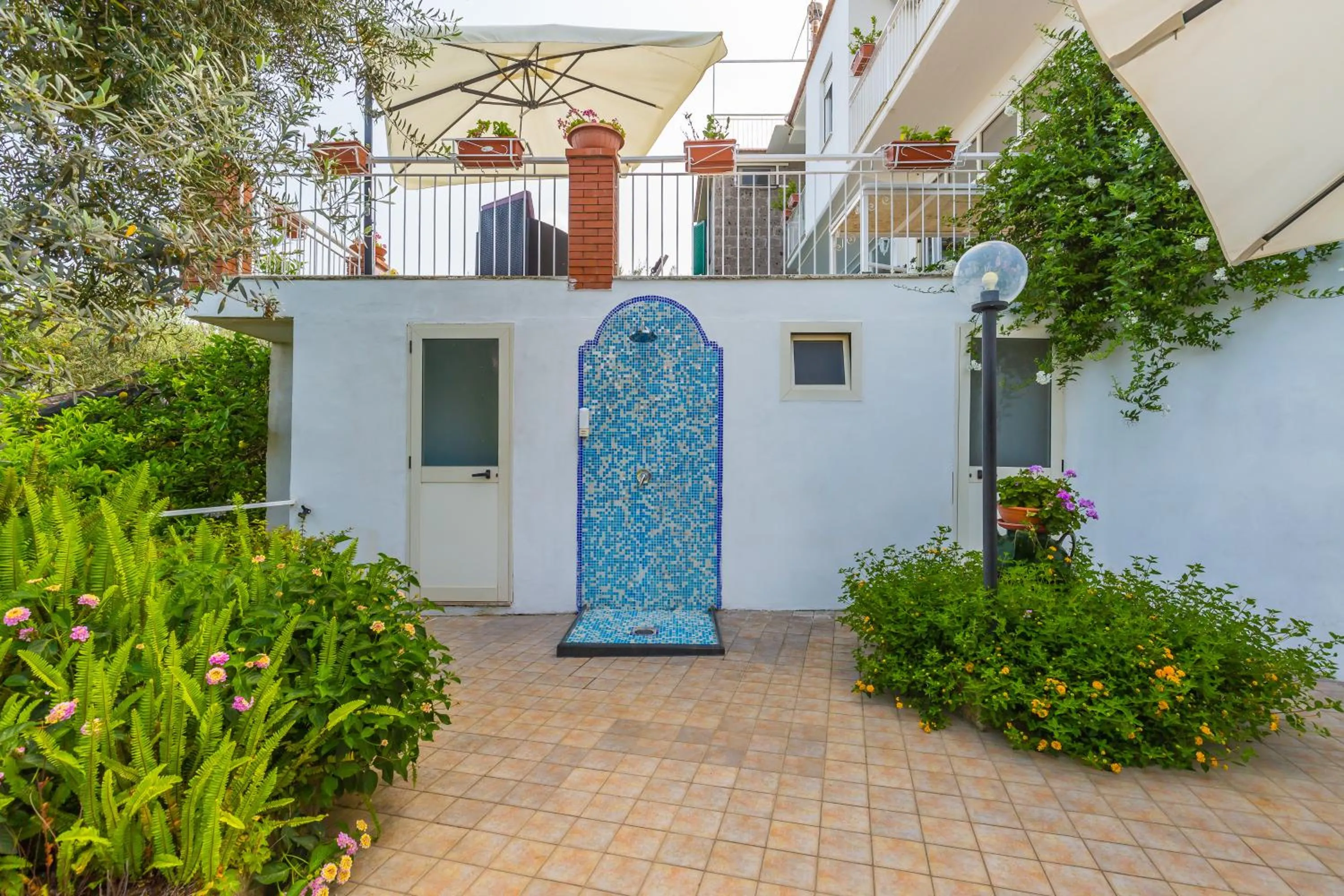 Shower in Villa Sorrento Flats