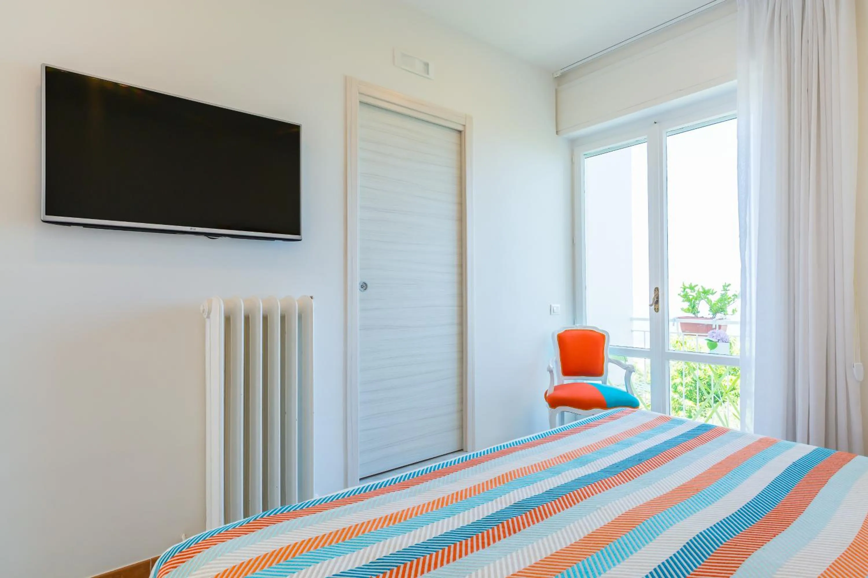 Bed in Villa Sorrento Flats