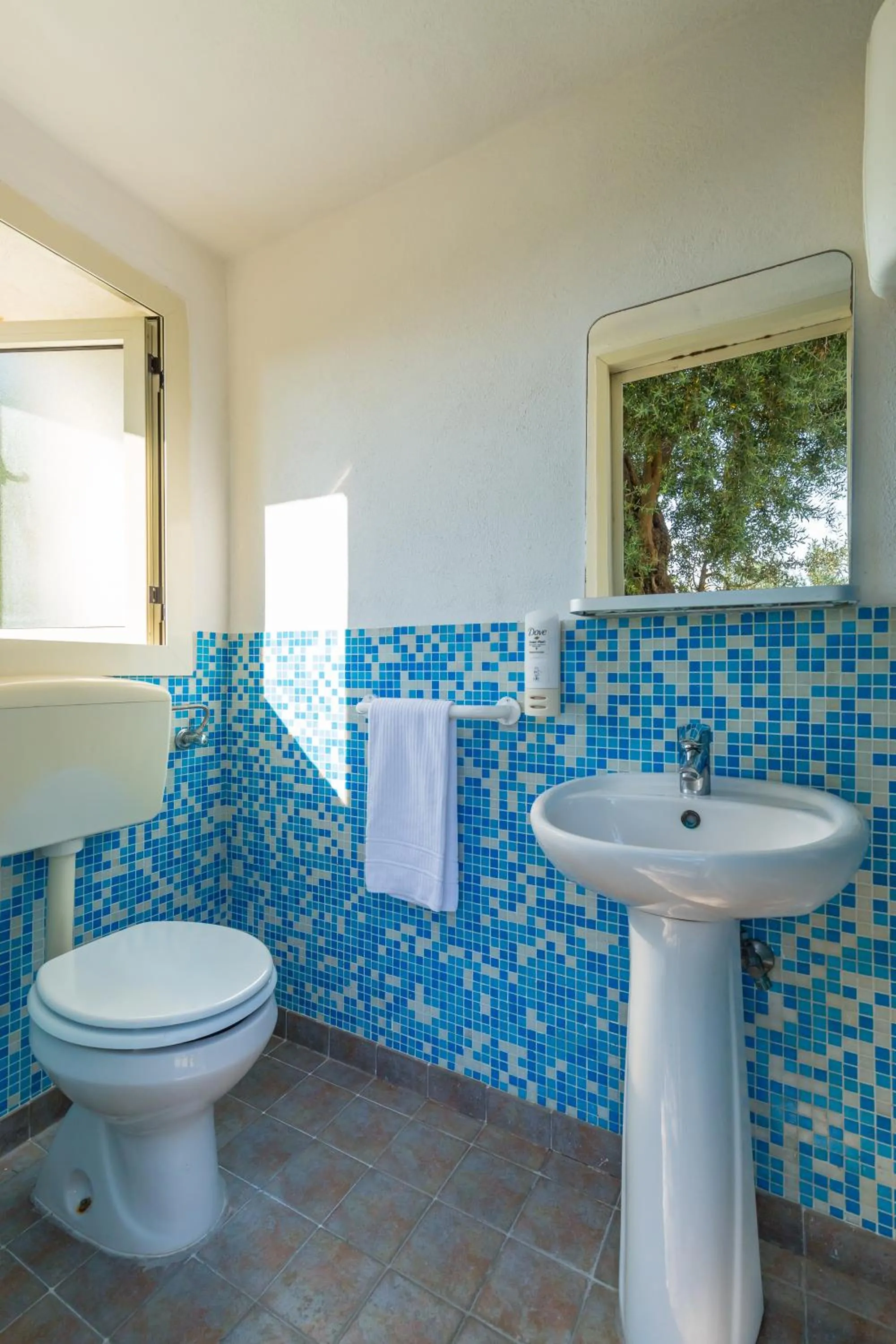 Toilet in Villa Sorrento Flats