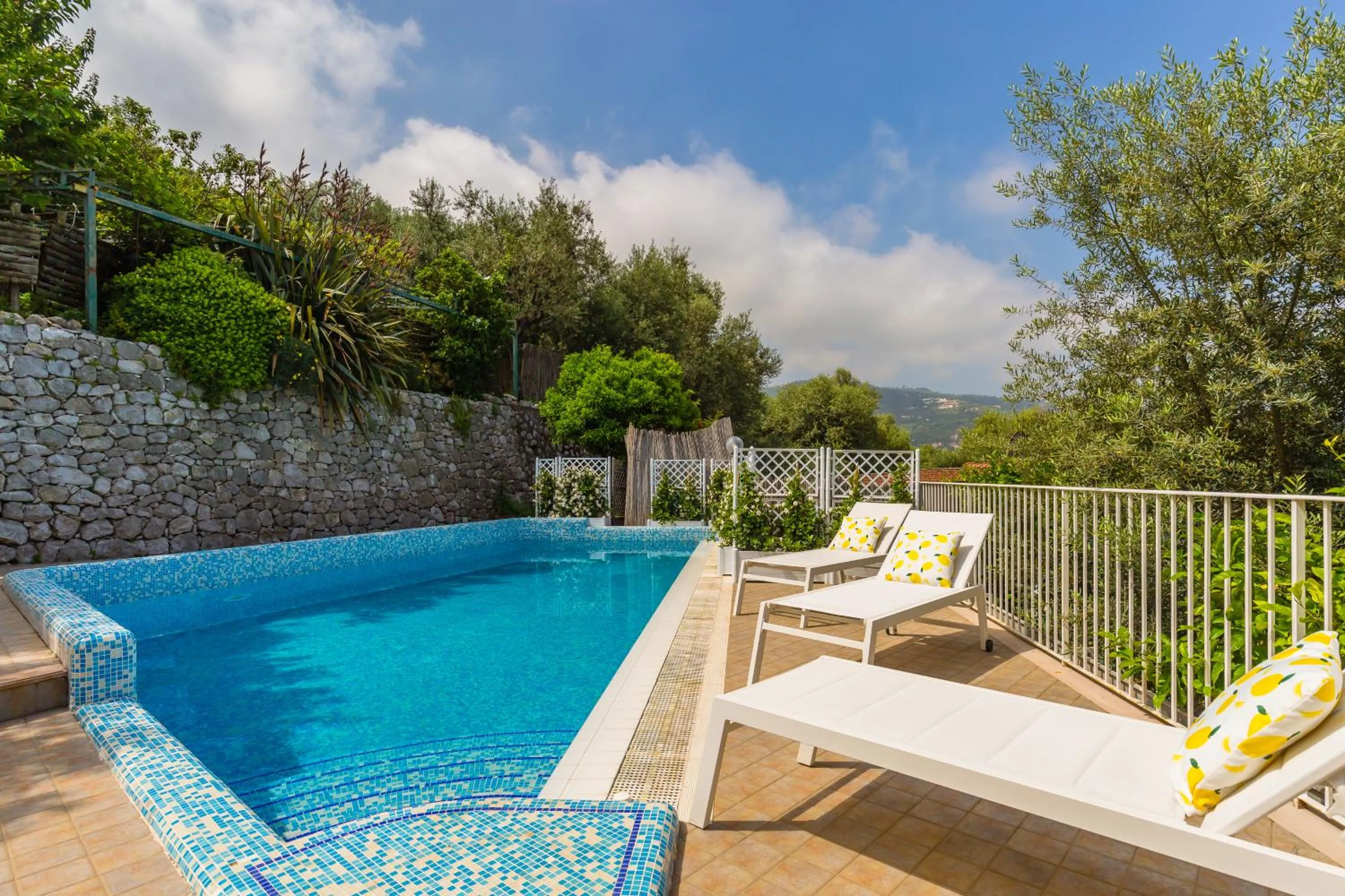 Sea view in Villa Sorrento Flats