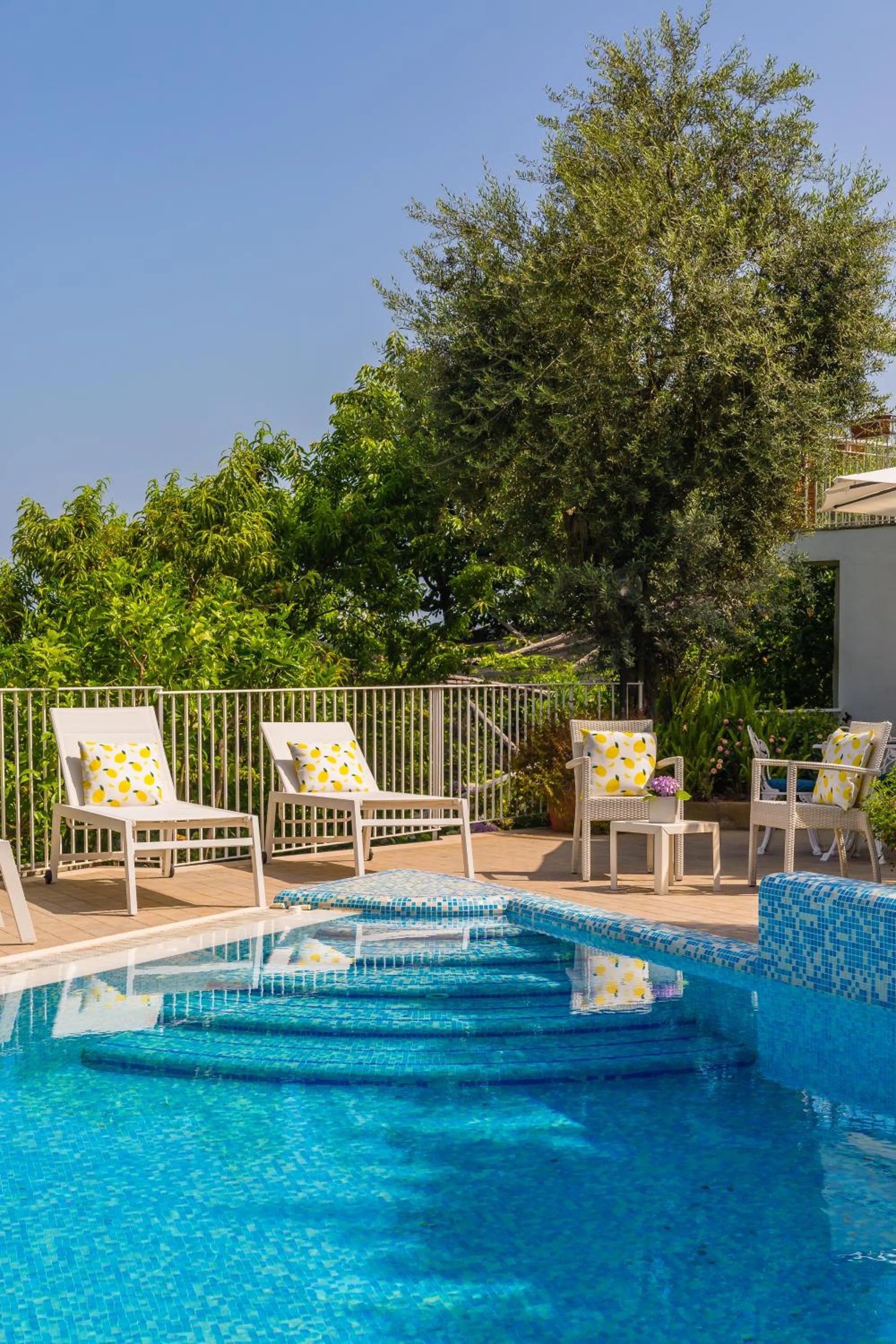 Sea view in Villa Sorrento Flats