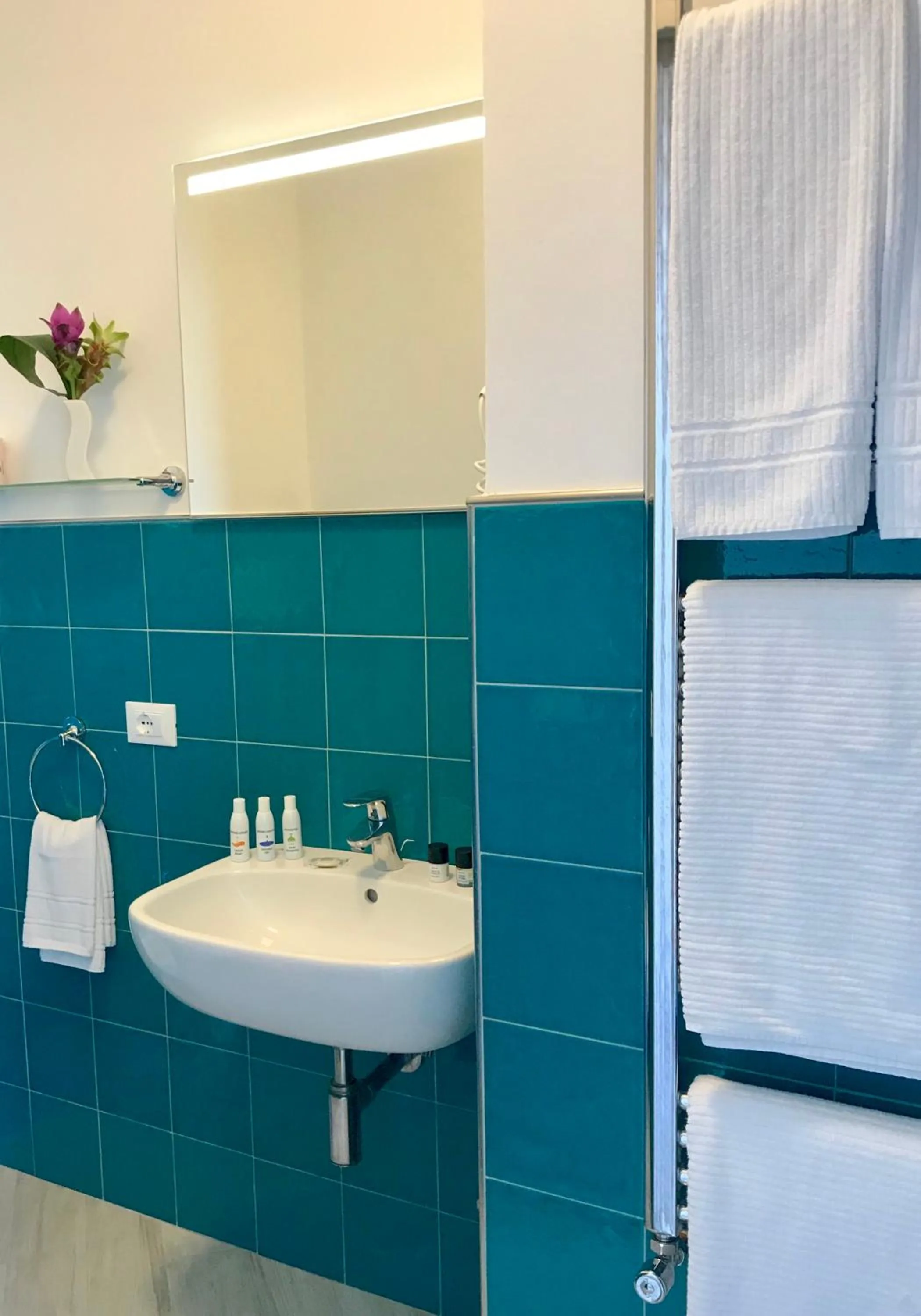 Bathroom in Villa Sorrento Flats