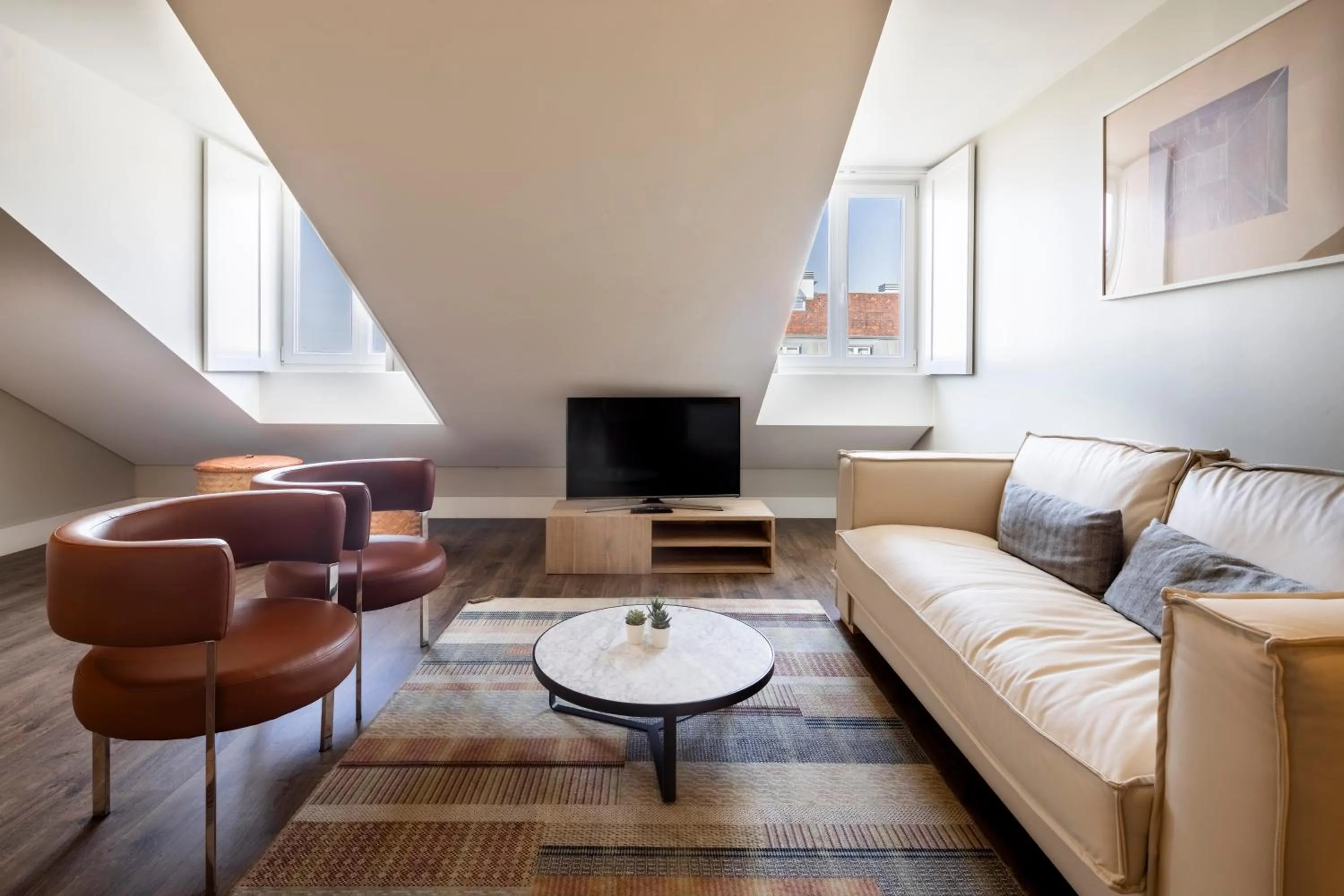 TV and multimedia in Chiado Mercy Apartments | Lisbon Best Apartments