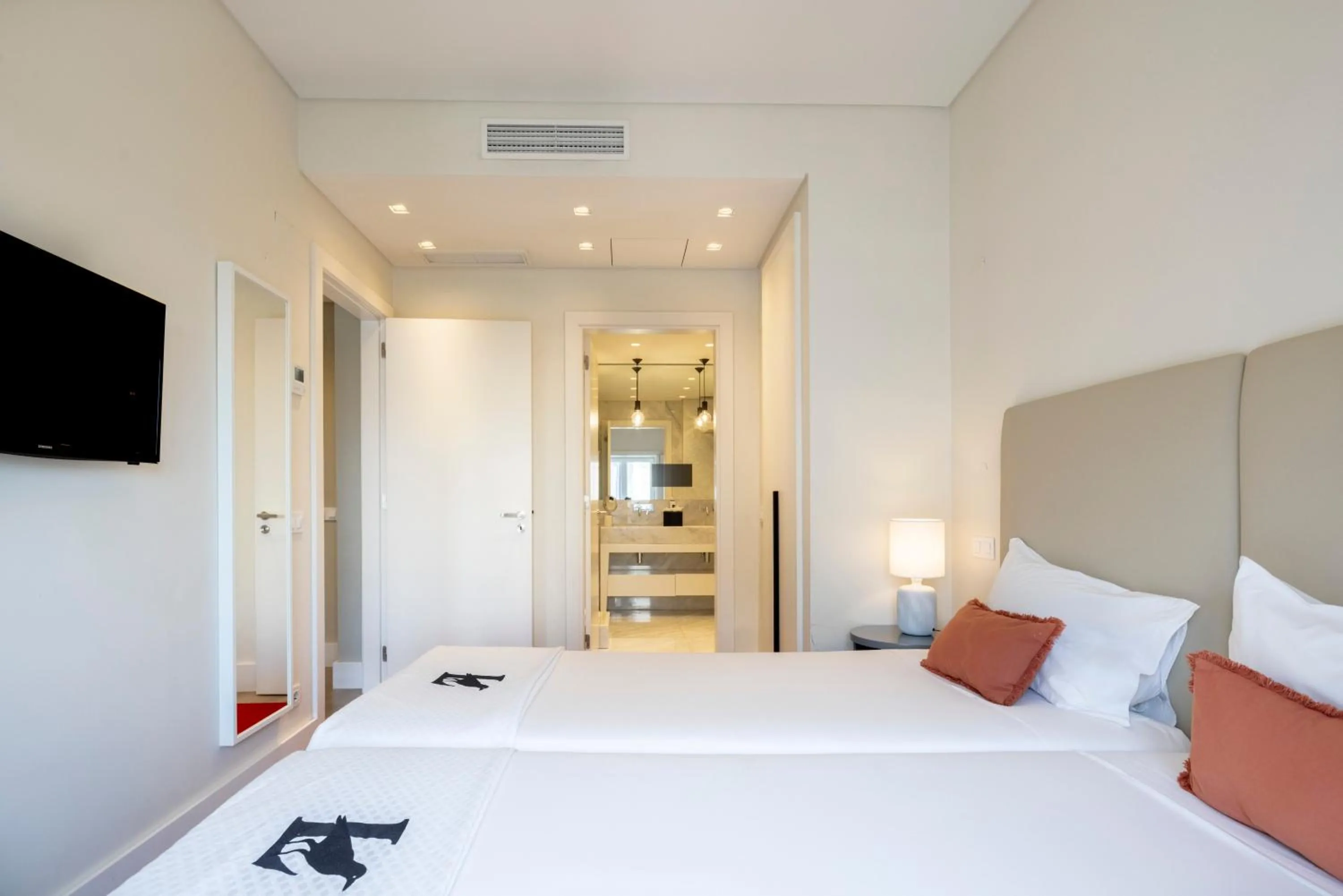 Bed in Chiado Mercy Apartments | Lisbon Best Apartments