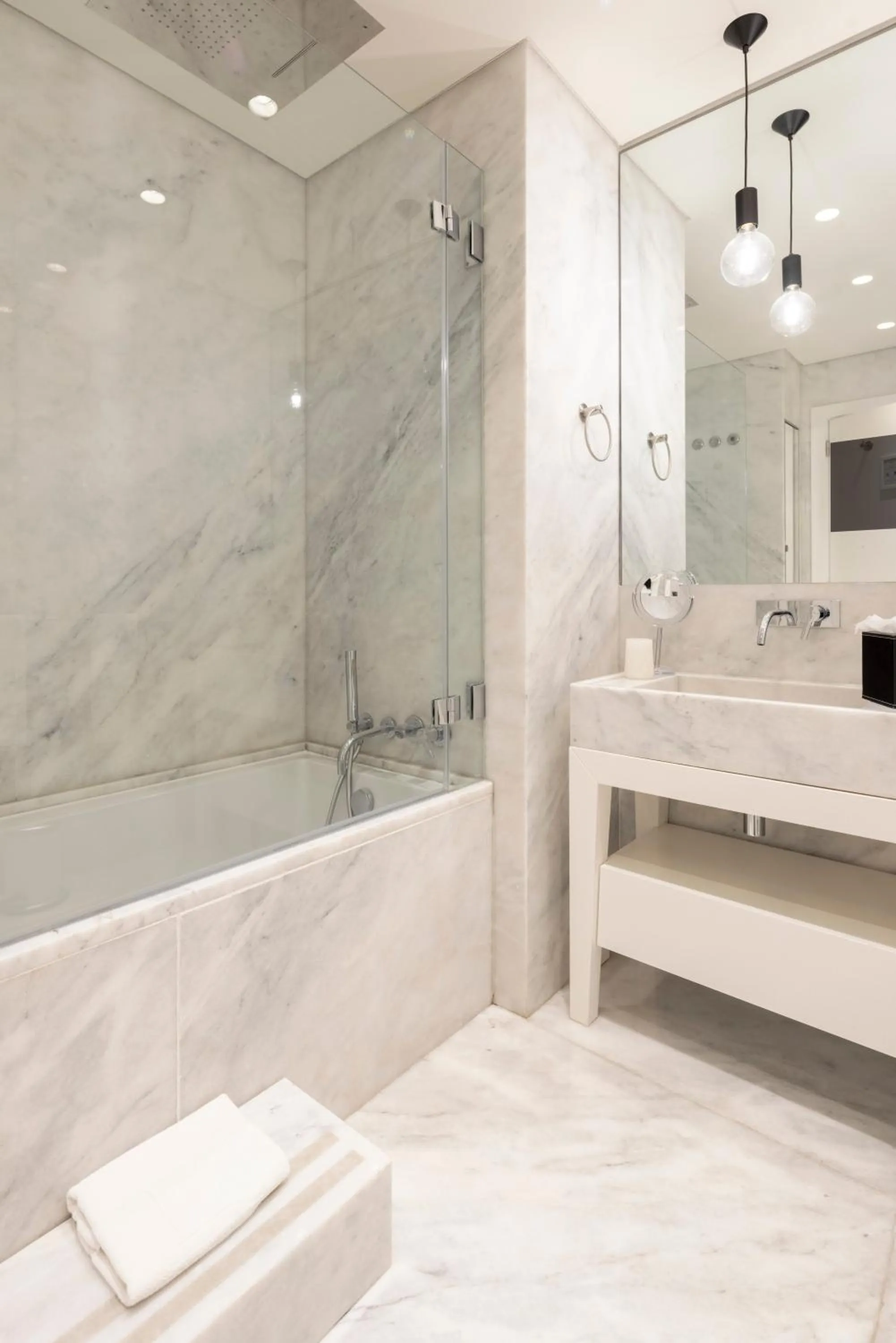 Bathroom in Chiado Mercy Apartments | Lisbon Best Apartments