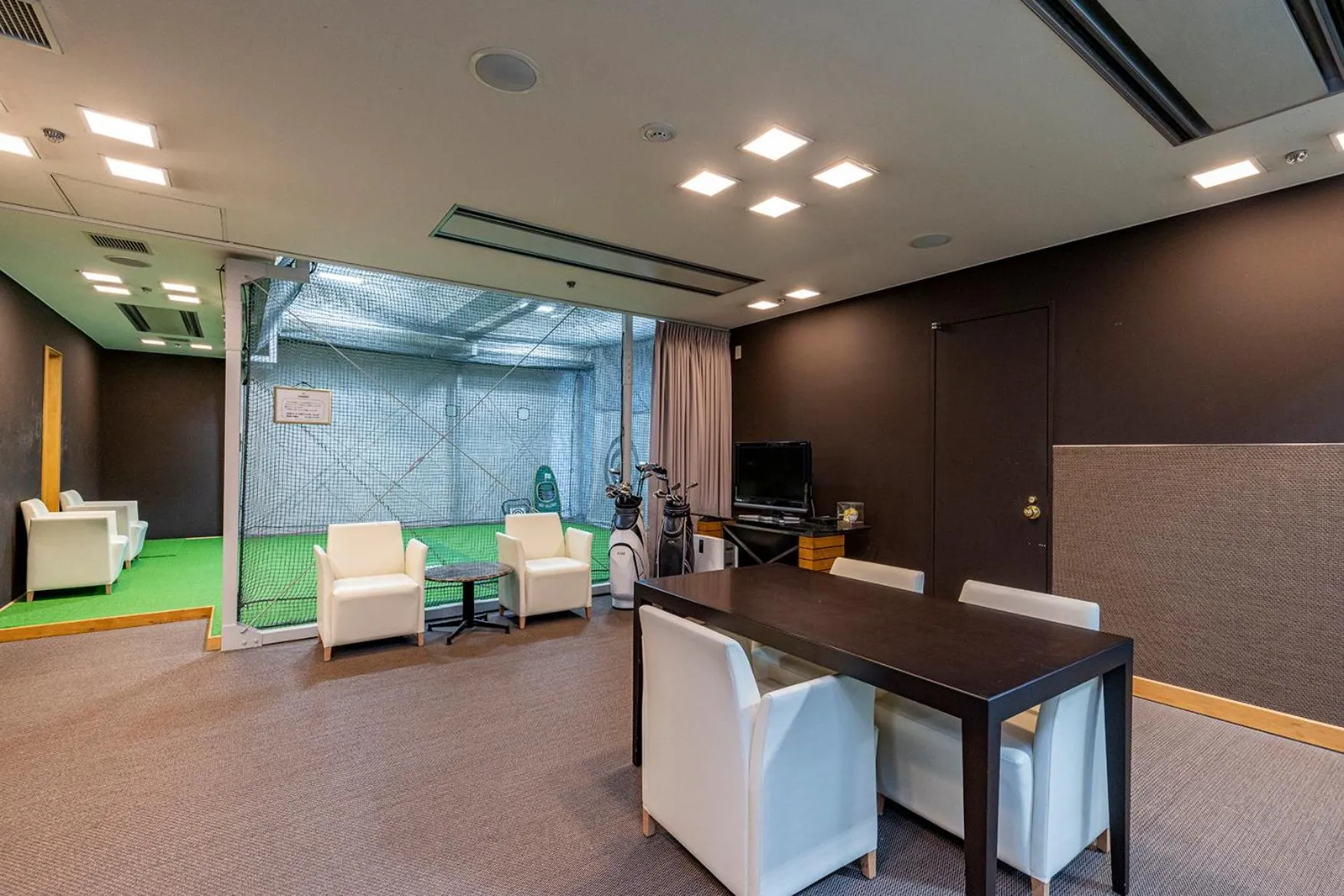 Minigolf in Hotel Allamanda Aoyama Tokyo