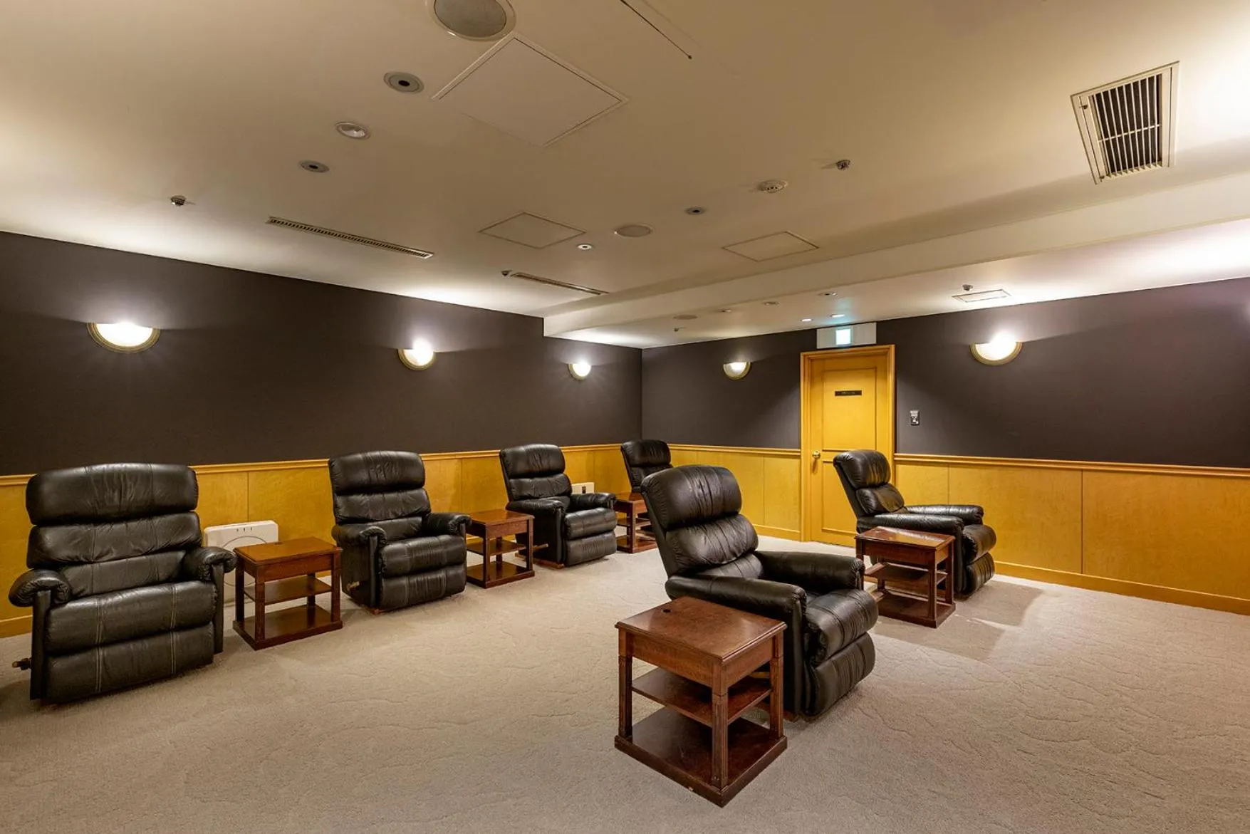 Fitness centre/facilities in Hotel Allamanda Aoyama Tokyo