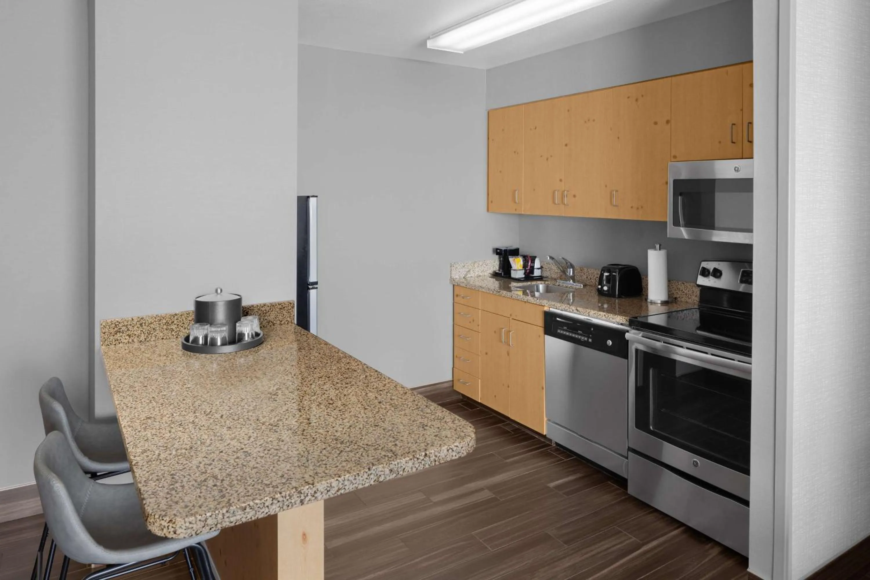 Kitchen or kitchenette in Hampton Inn & Suites Orem/Provo