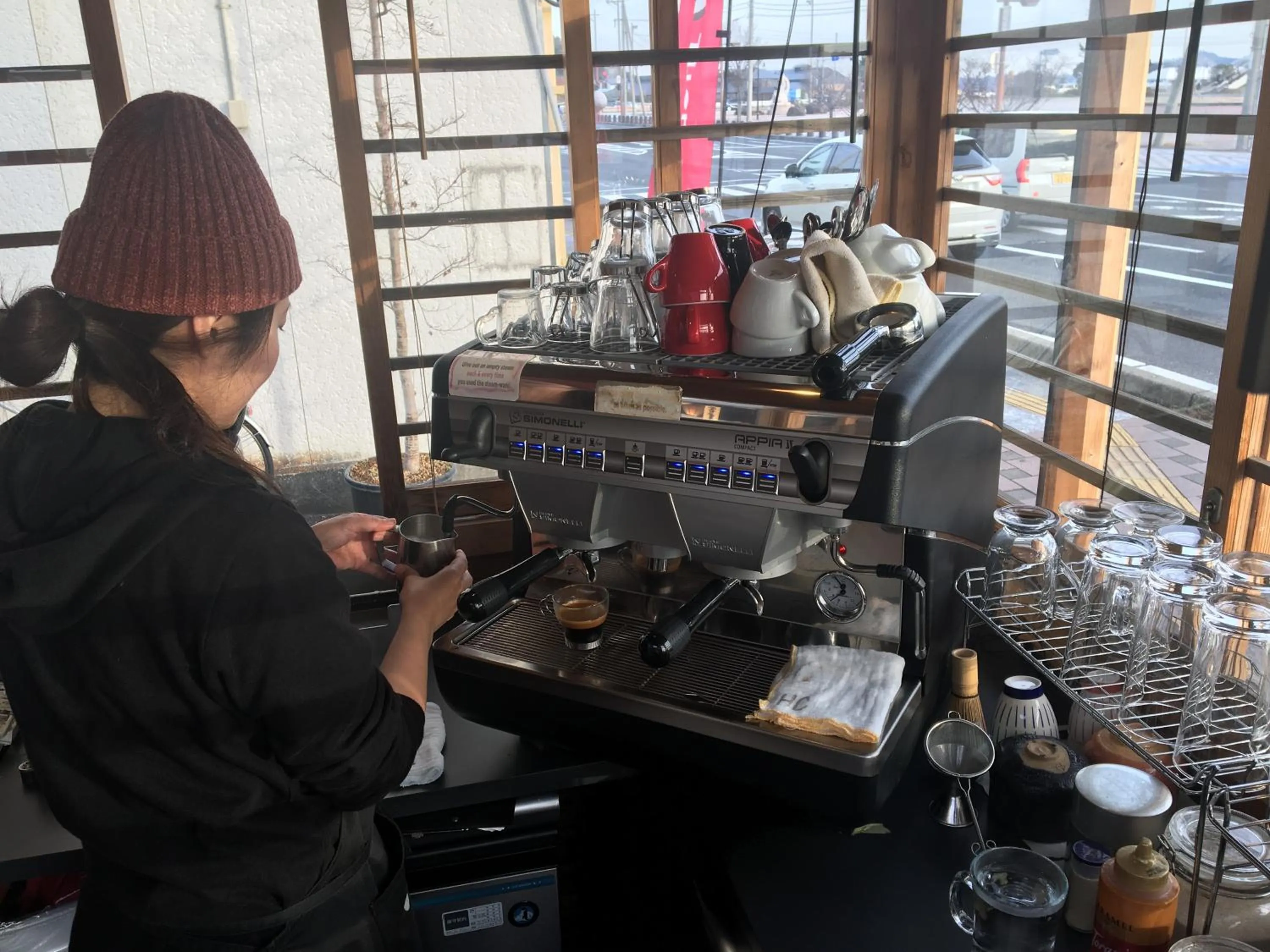 Coffee/tea facilities in Uno Port Inn