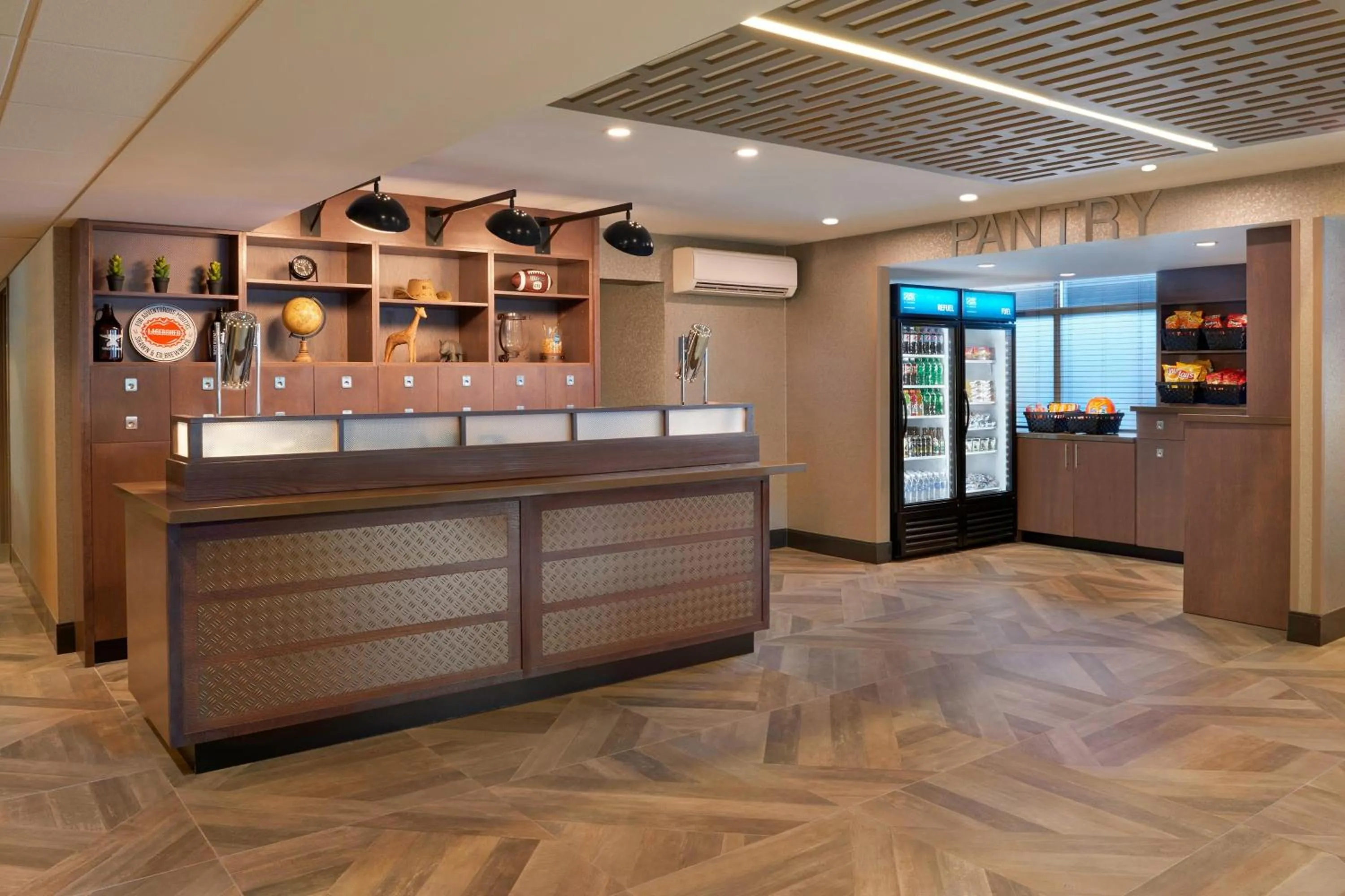 Lobby or reception in Four Points by Sheraton Hamilton - Stoney Creek