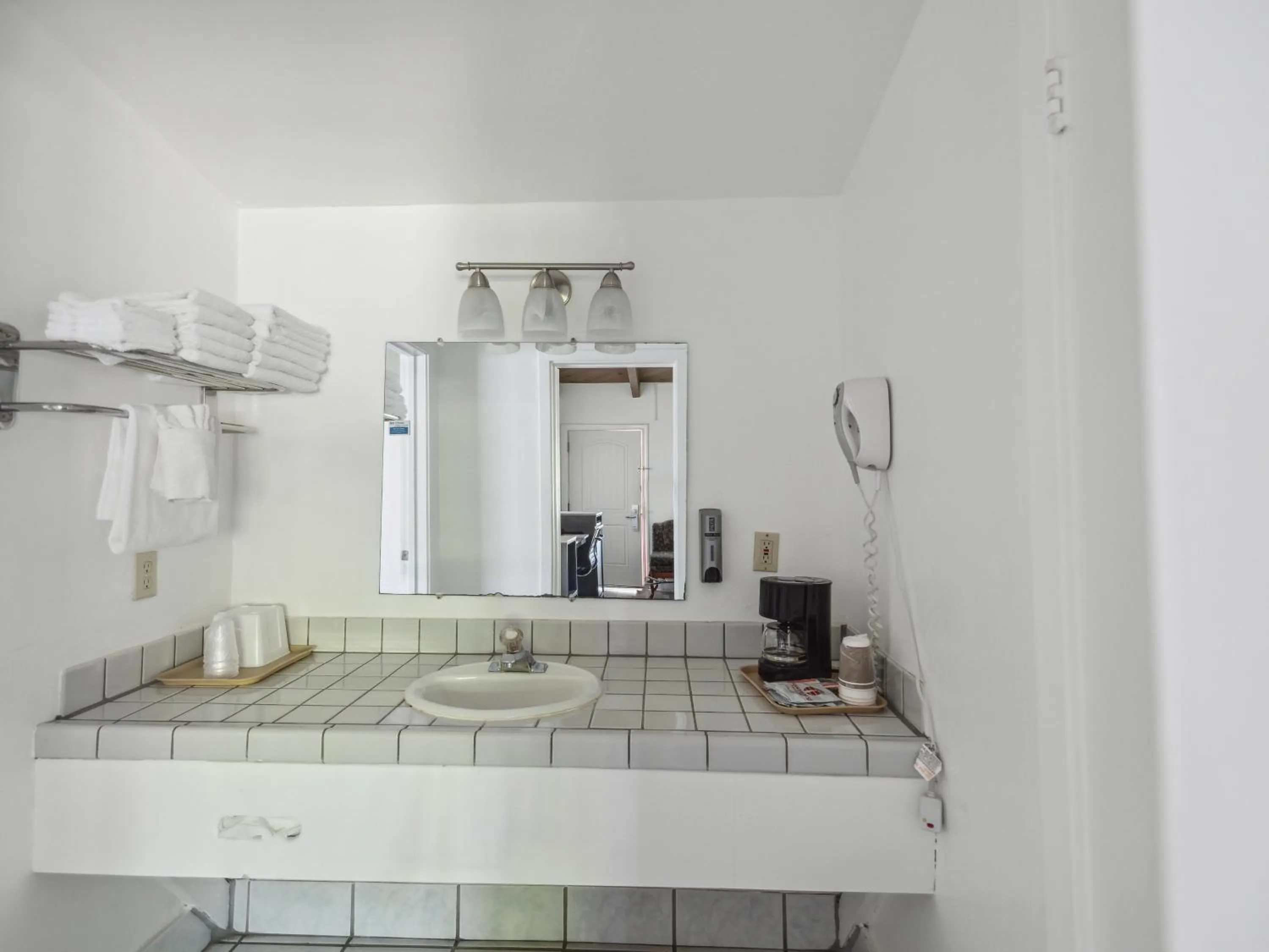 Discovery Inn Monterey Bay