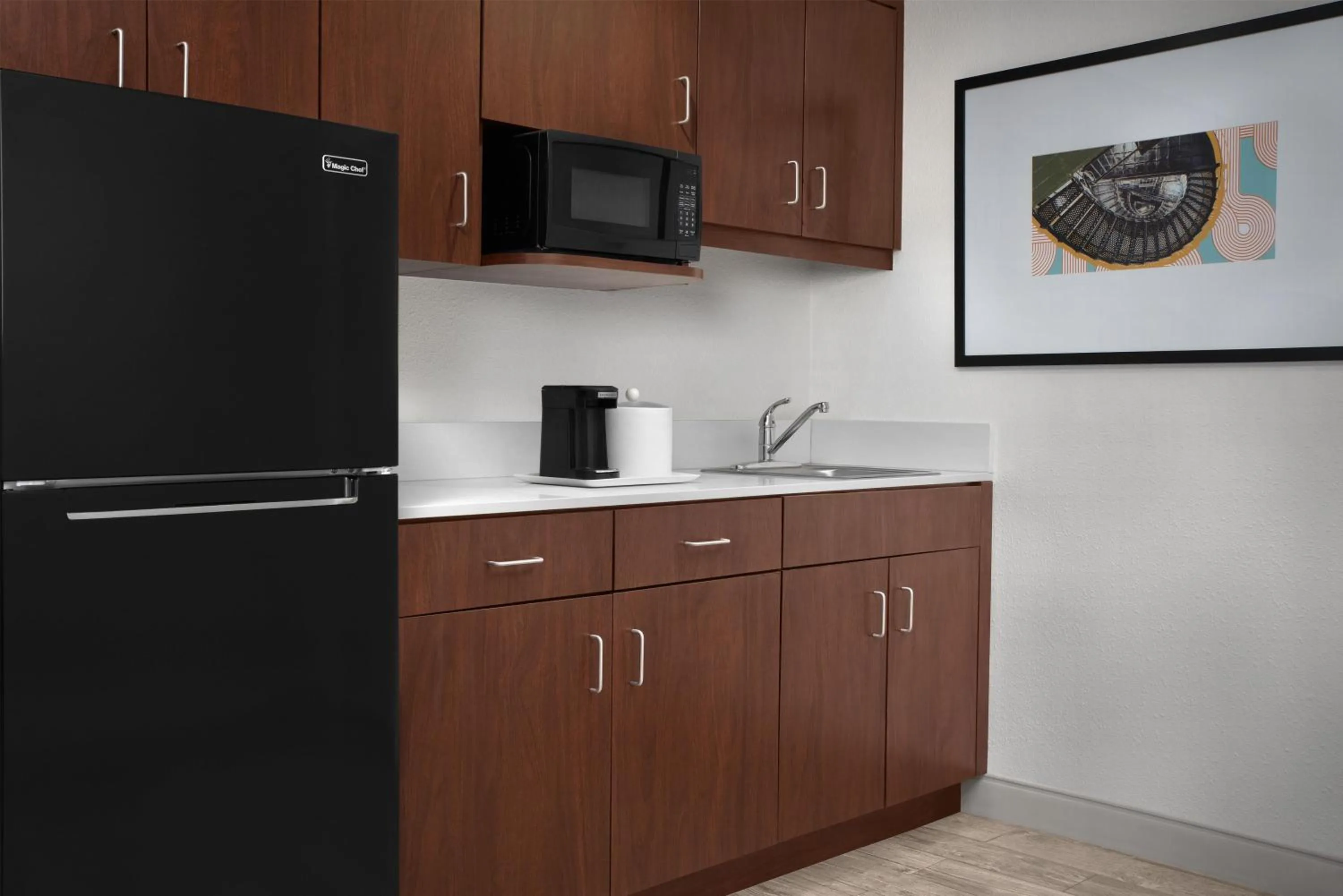 Kitchen or kitchenette in Hampton Inn Yemassee/Point South, Sc