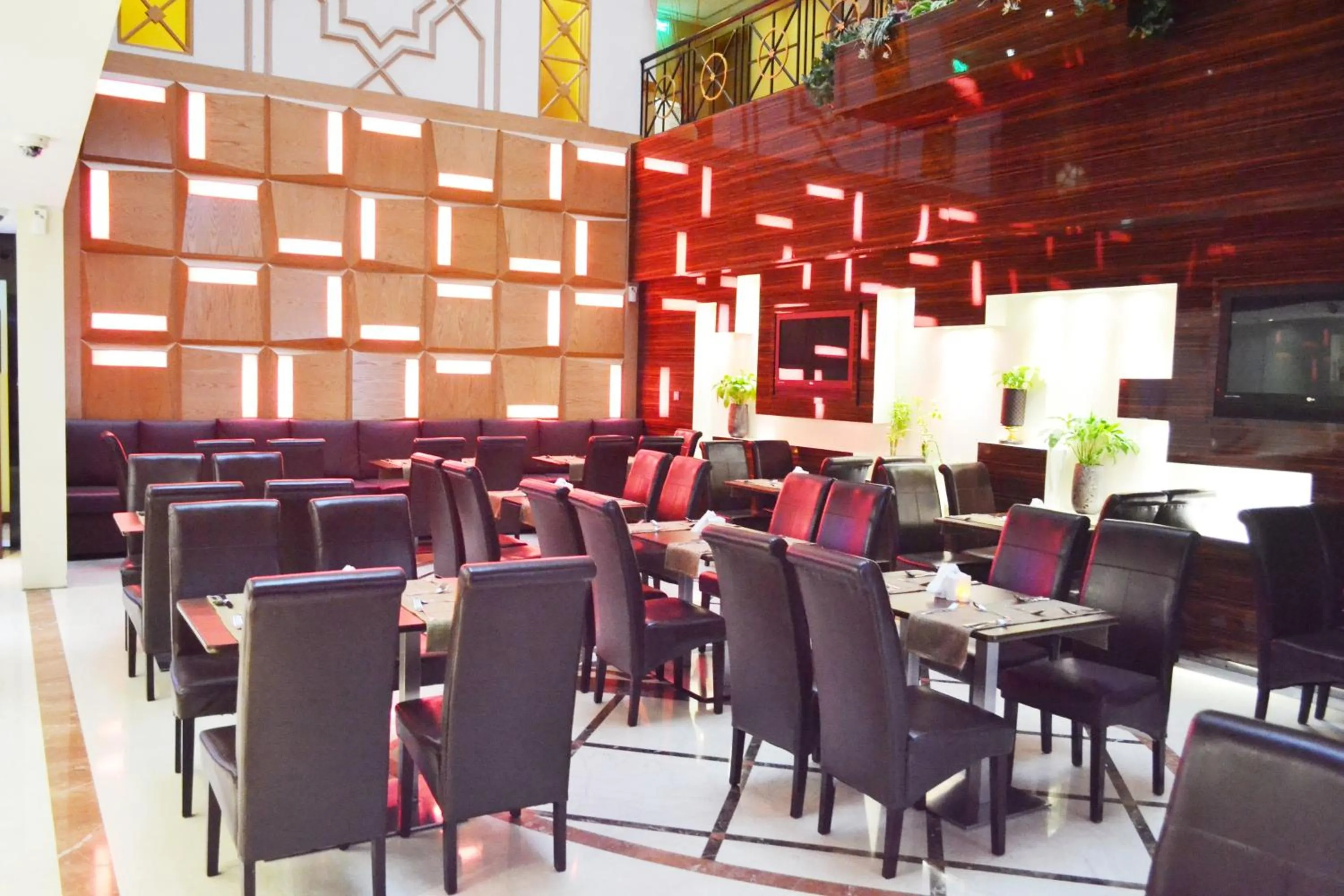 Restaurant/places to eat in Dorus Hotel