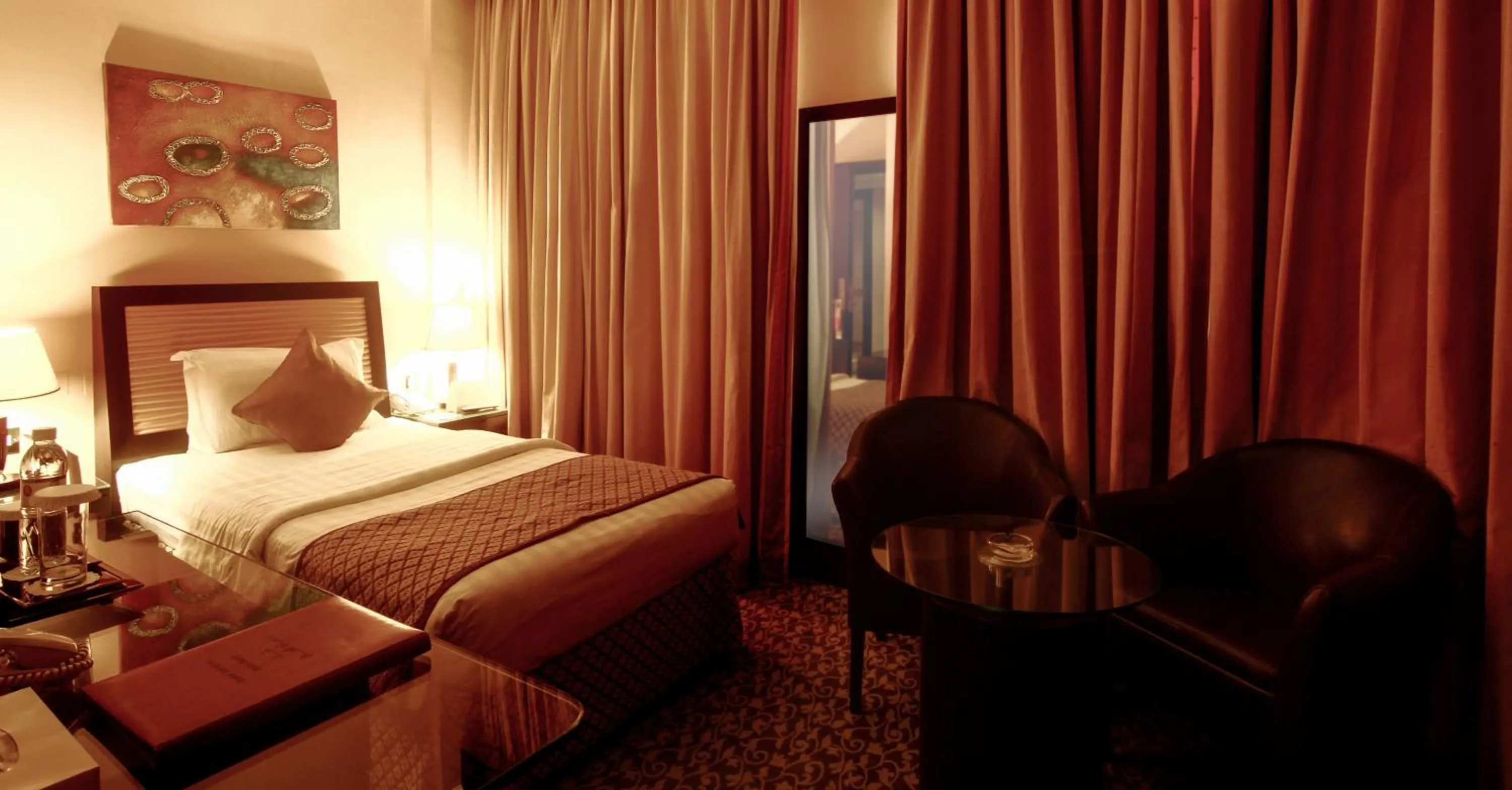 Living room, Bed in Dorus Hotel