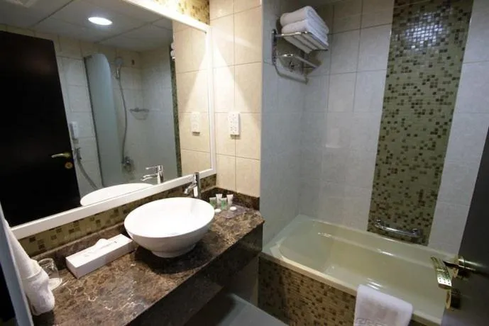 Bathroom in Dorus Hotel