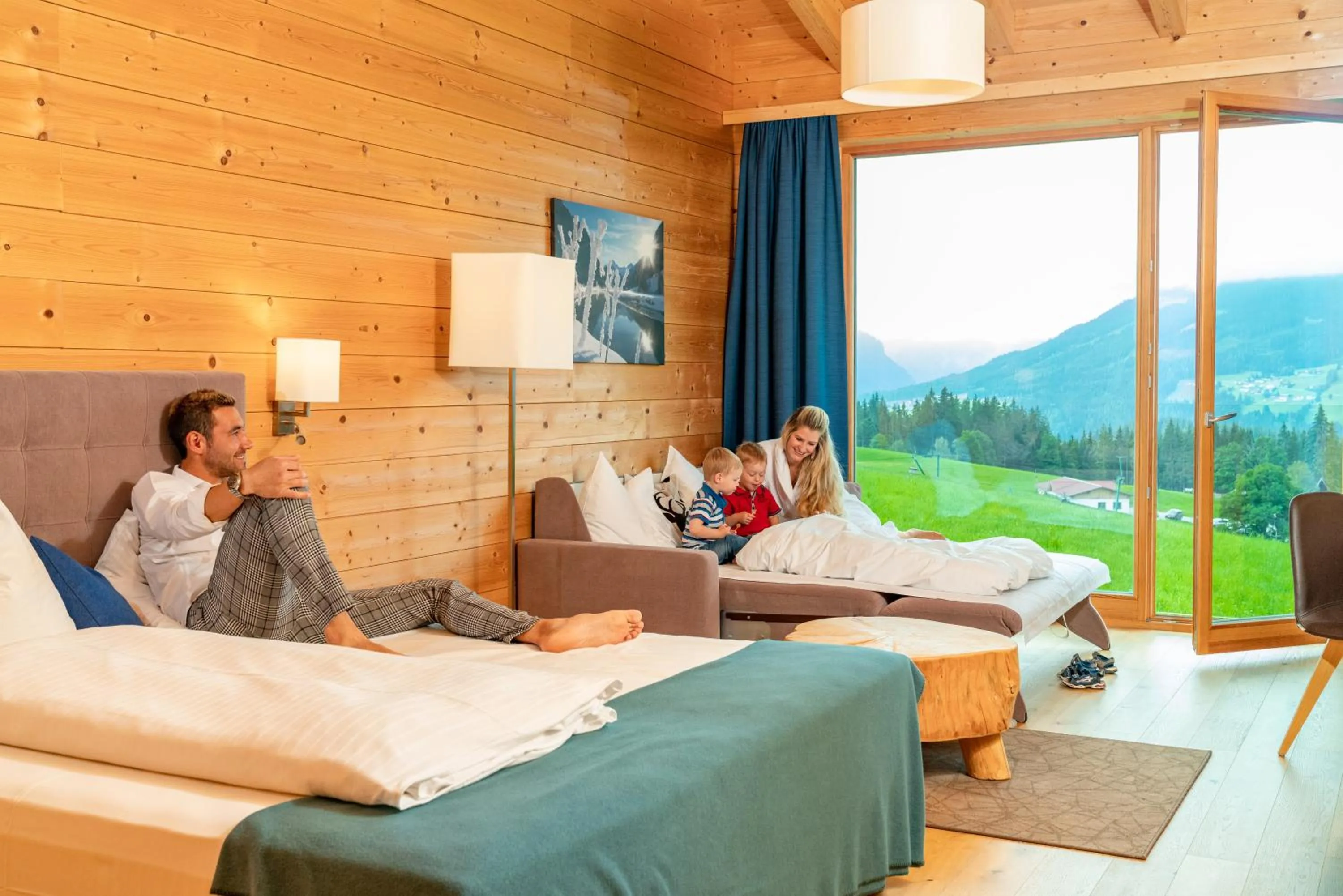 Photo of the whole room, Bed in Rittis Alpin Chalets Dachstein