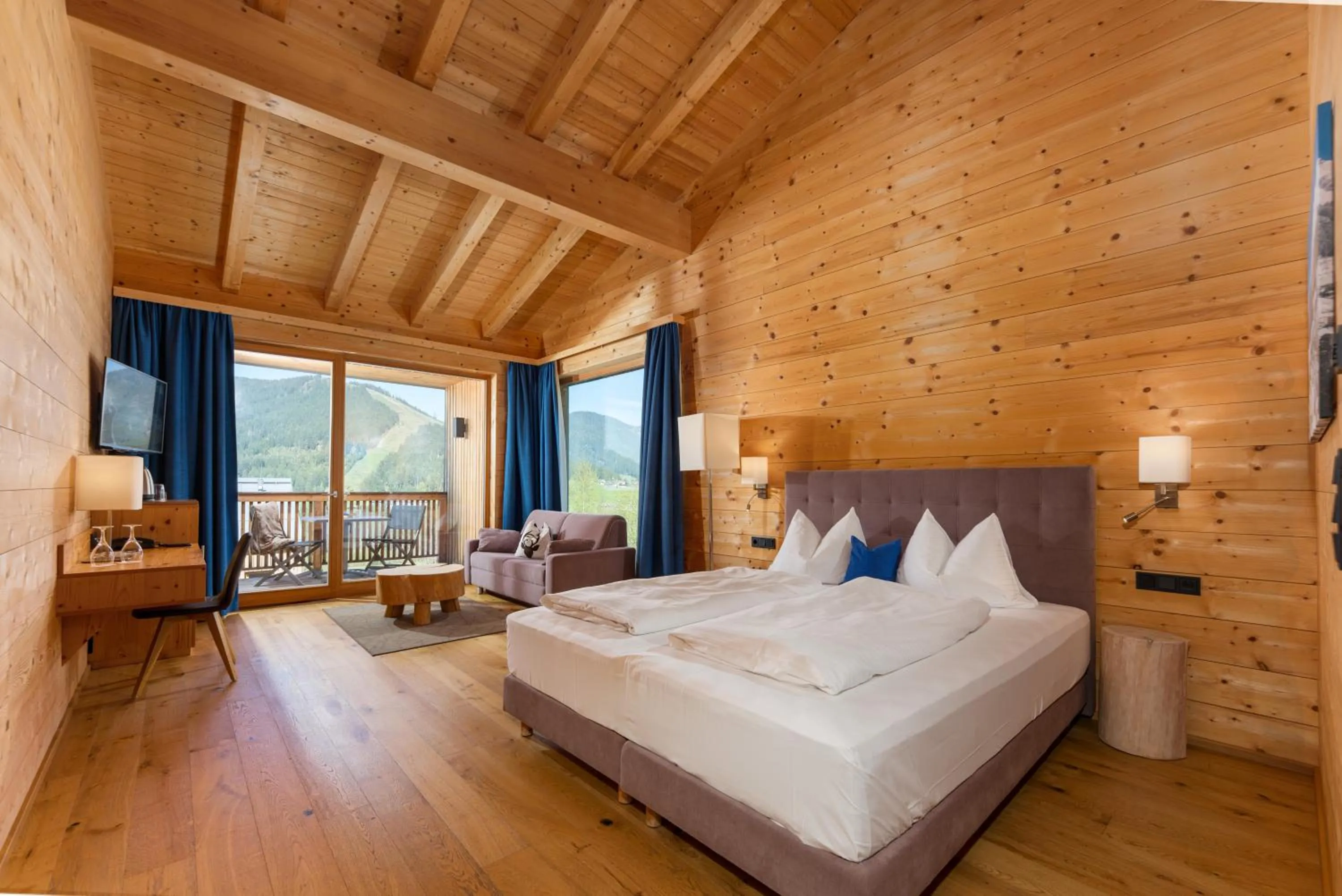 Bed in Rittis Alpin Chalets Dachstein