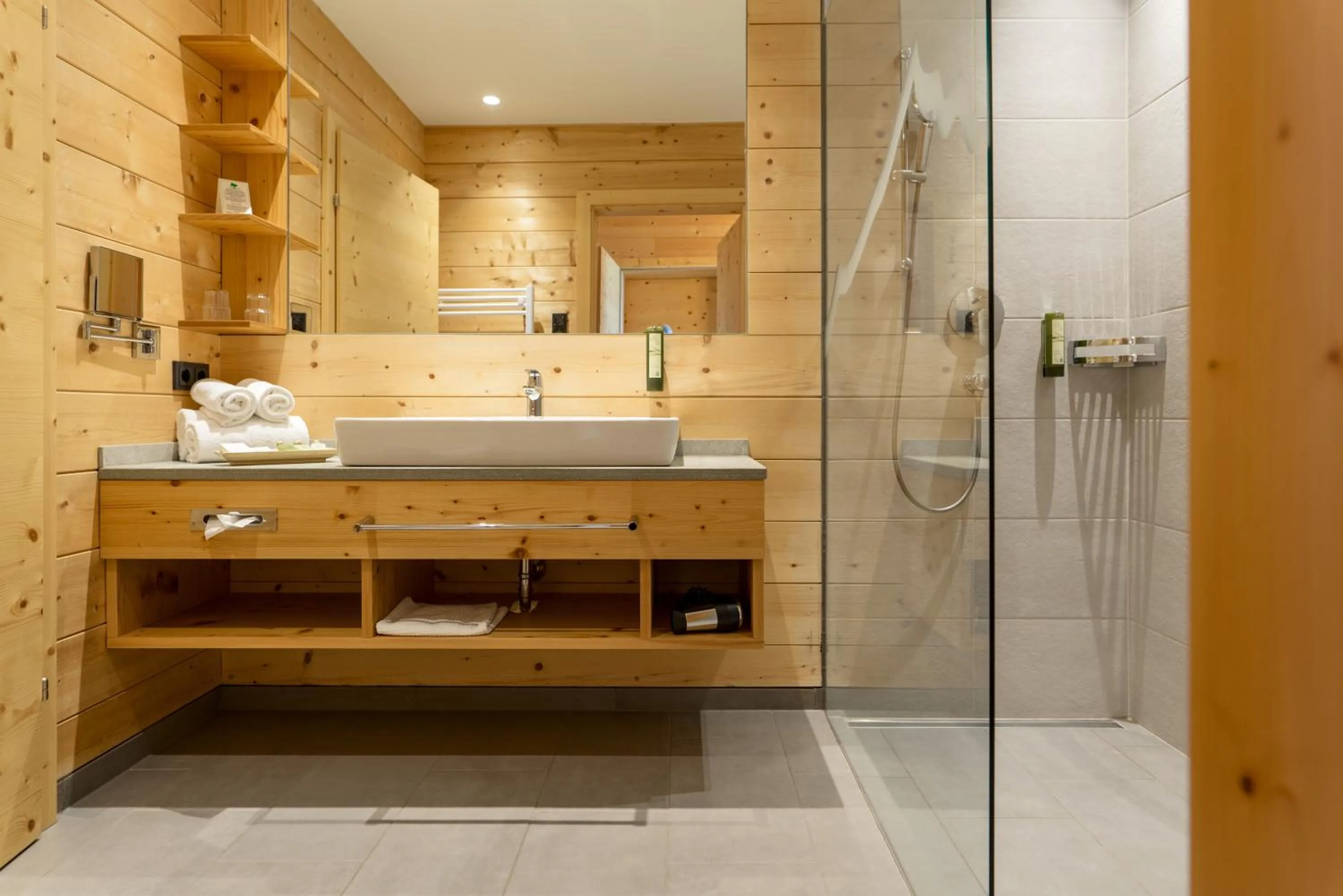 Shower in Rittis Alpin Chalets Dachstein