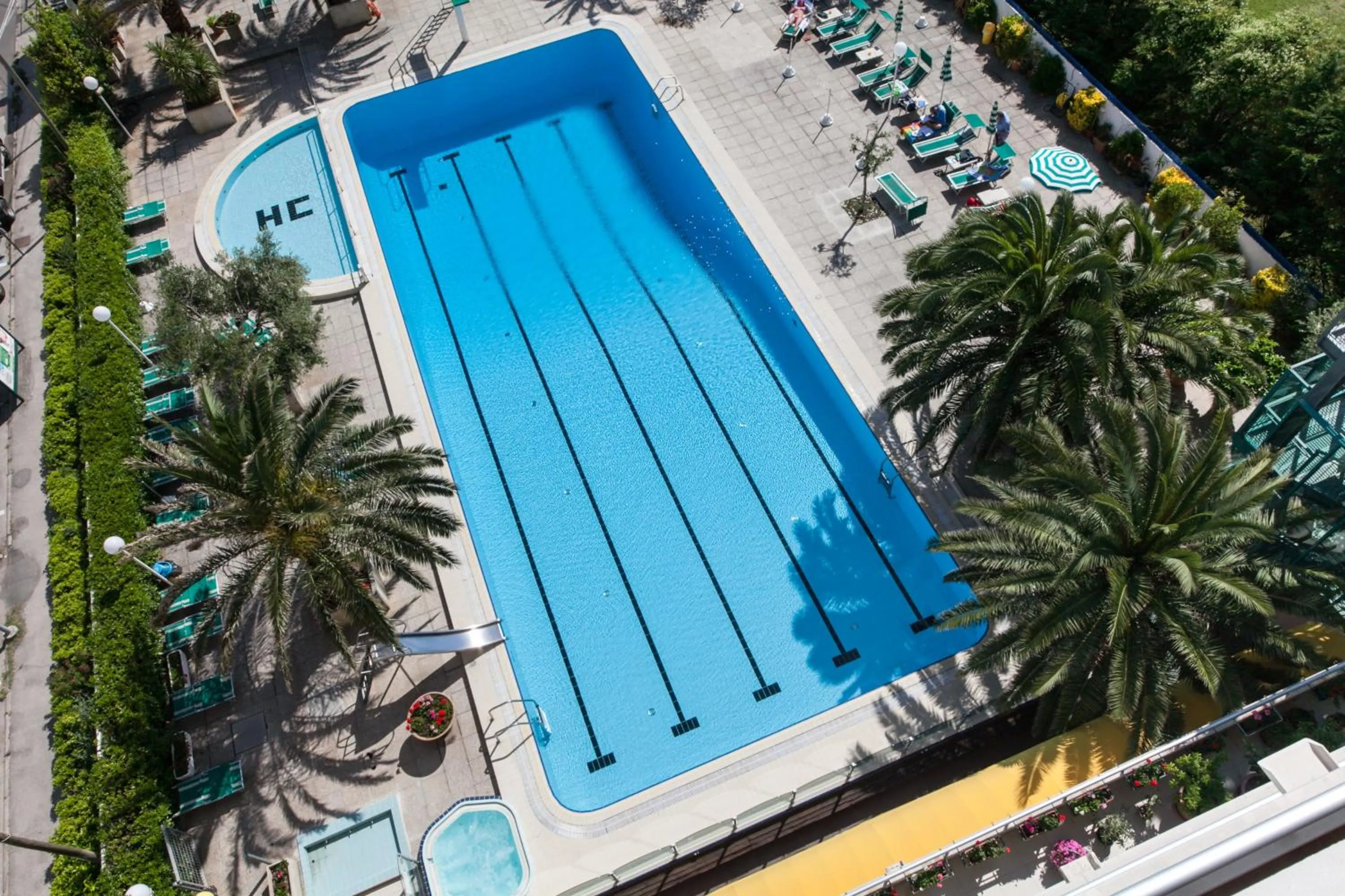 Day in Hotel Cormoran